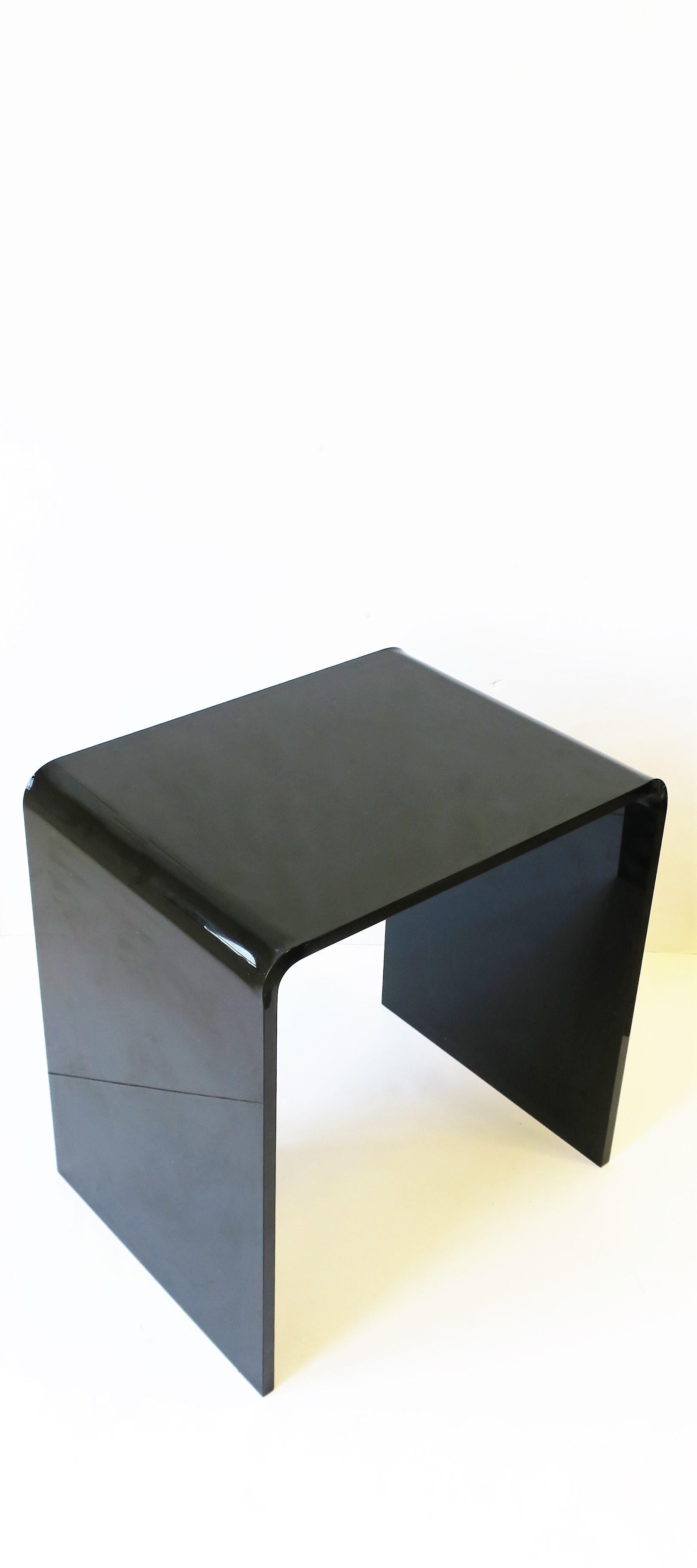 Modern Black Acrylic Waterfall Table In Good Condition In New York, NY
