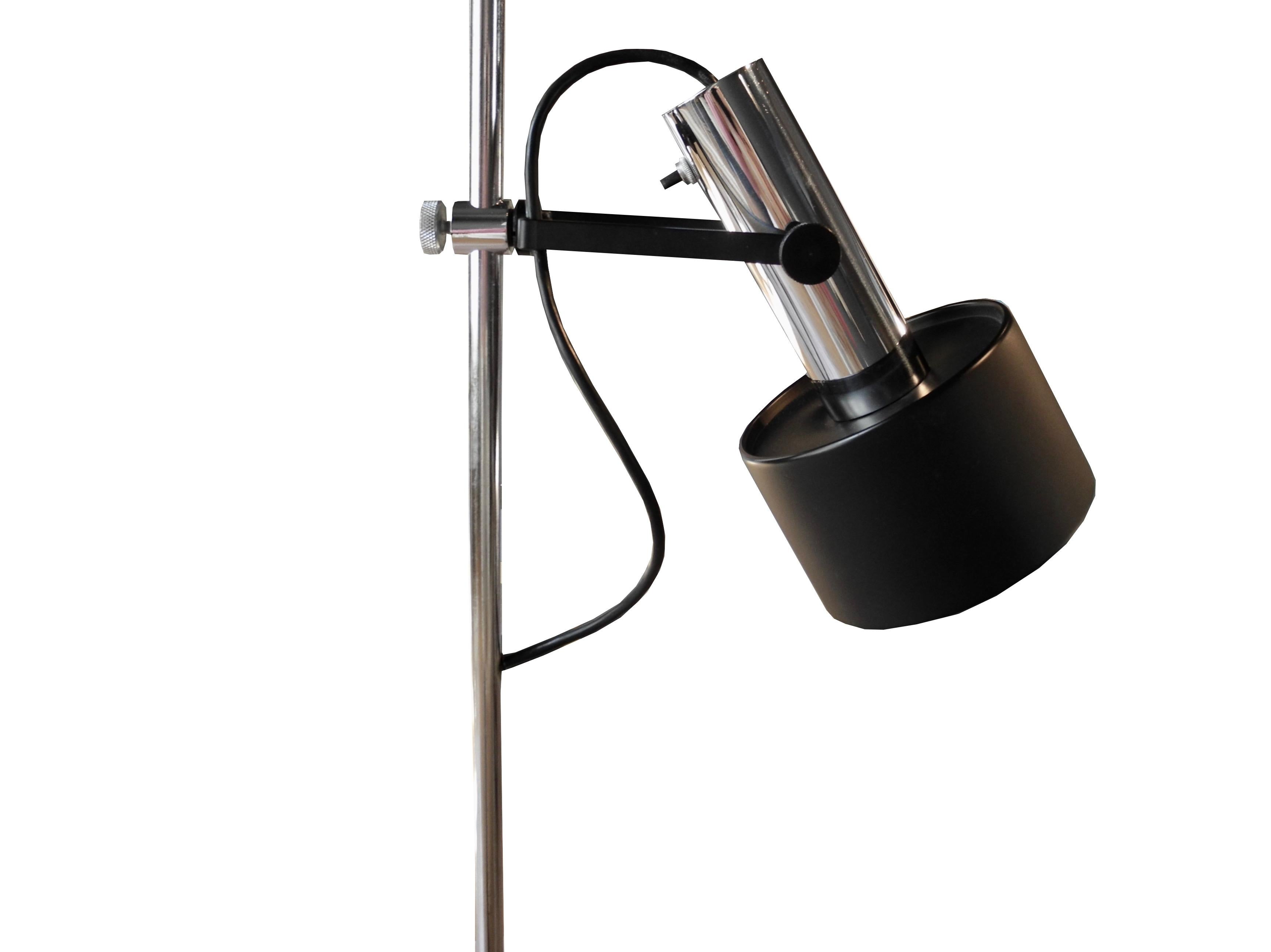 20th Century Modern Black and Chrome Floor Lamp by Lightoleir For Sale