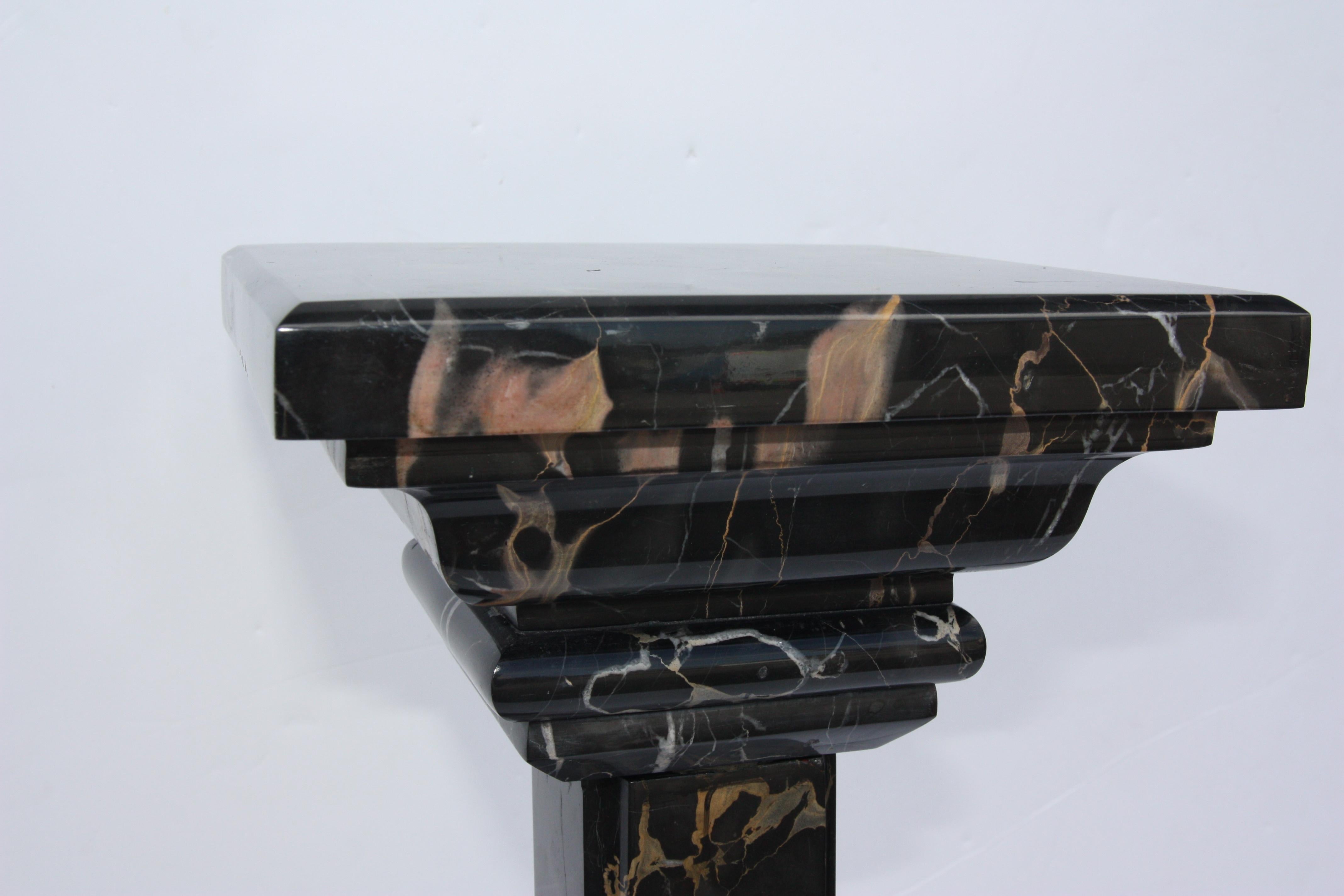 20th Century Modern Black and Gold Michelangelo Marble Pedestal  For Sale