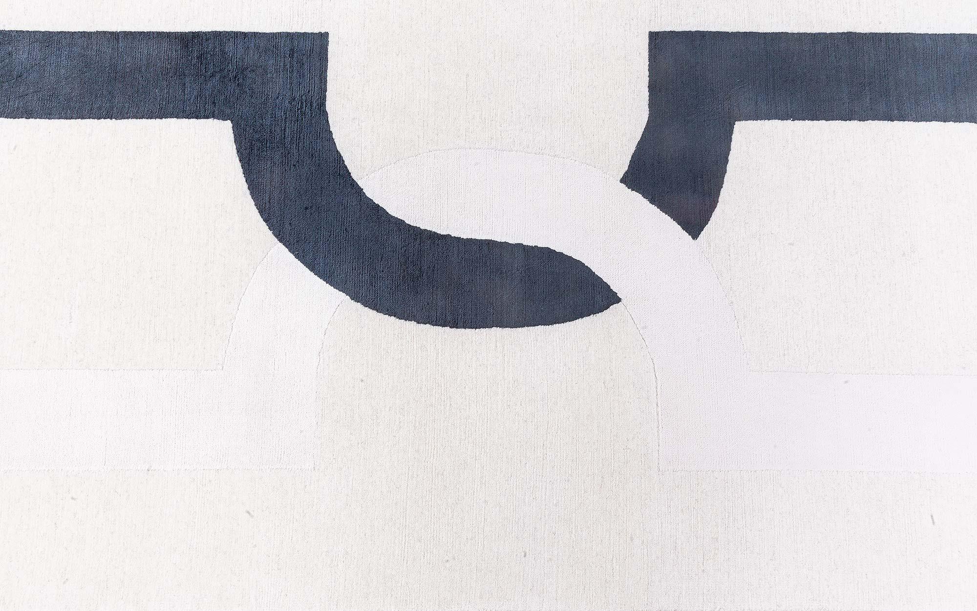 Moderner Schwarz-Weiß-Teppich von Doris Leslie Blau im Stil von Andre Arbus (Handgeknüpft) im Angebot