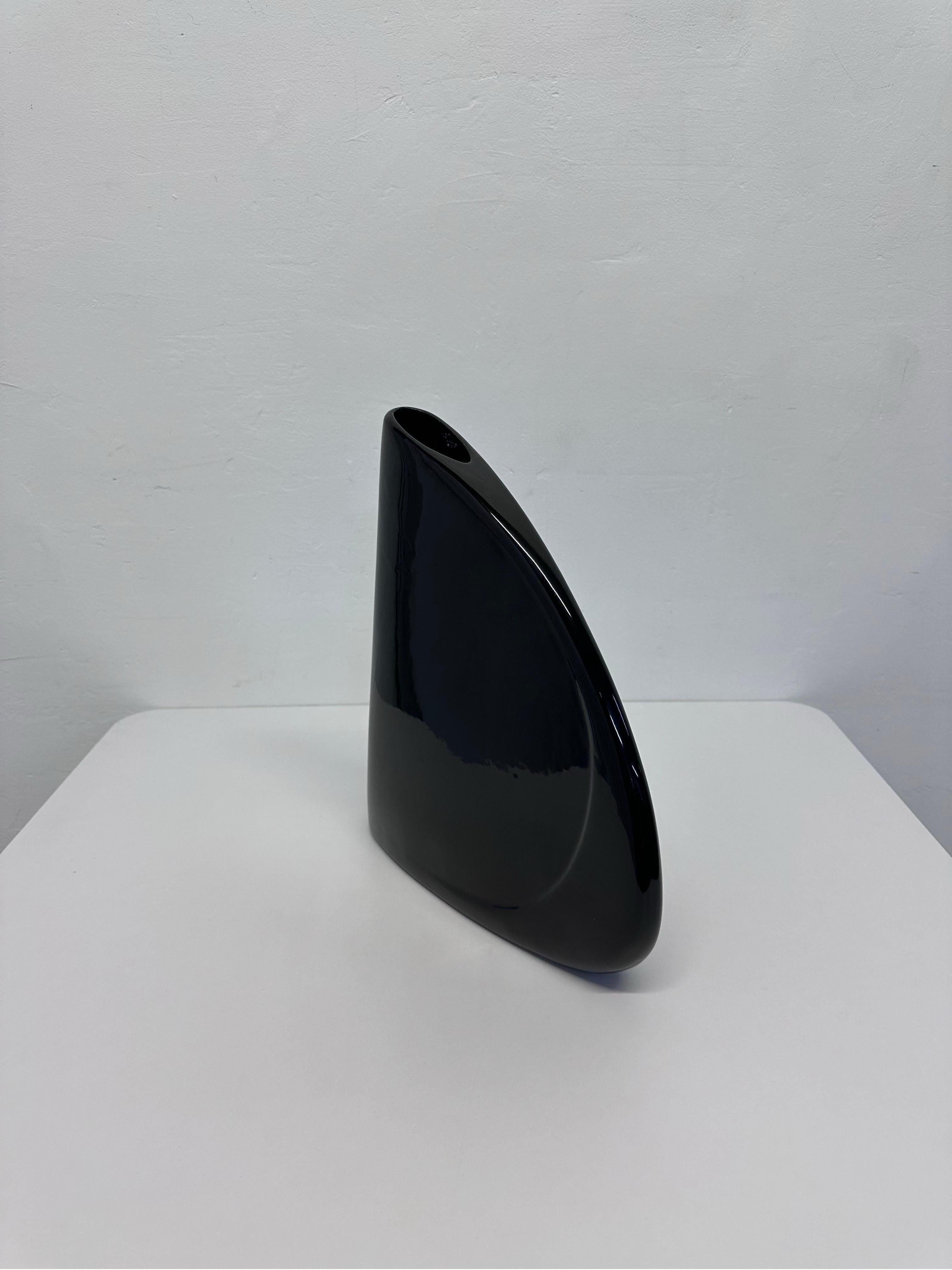 Modern Black Ceramic Vase by Haeger, 1985 For Sale 1