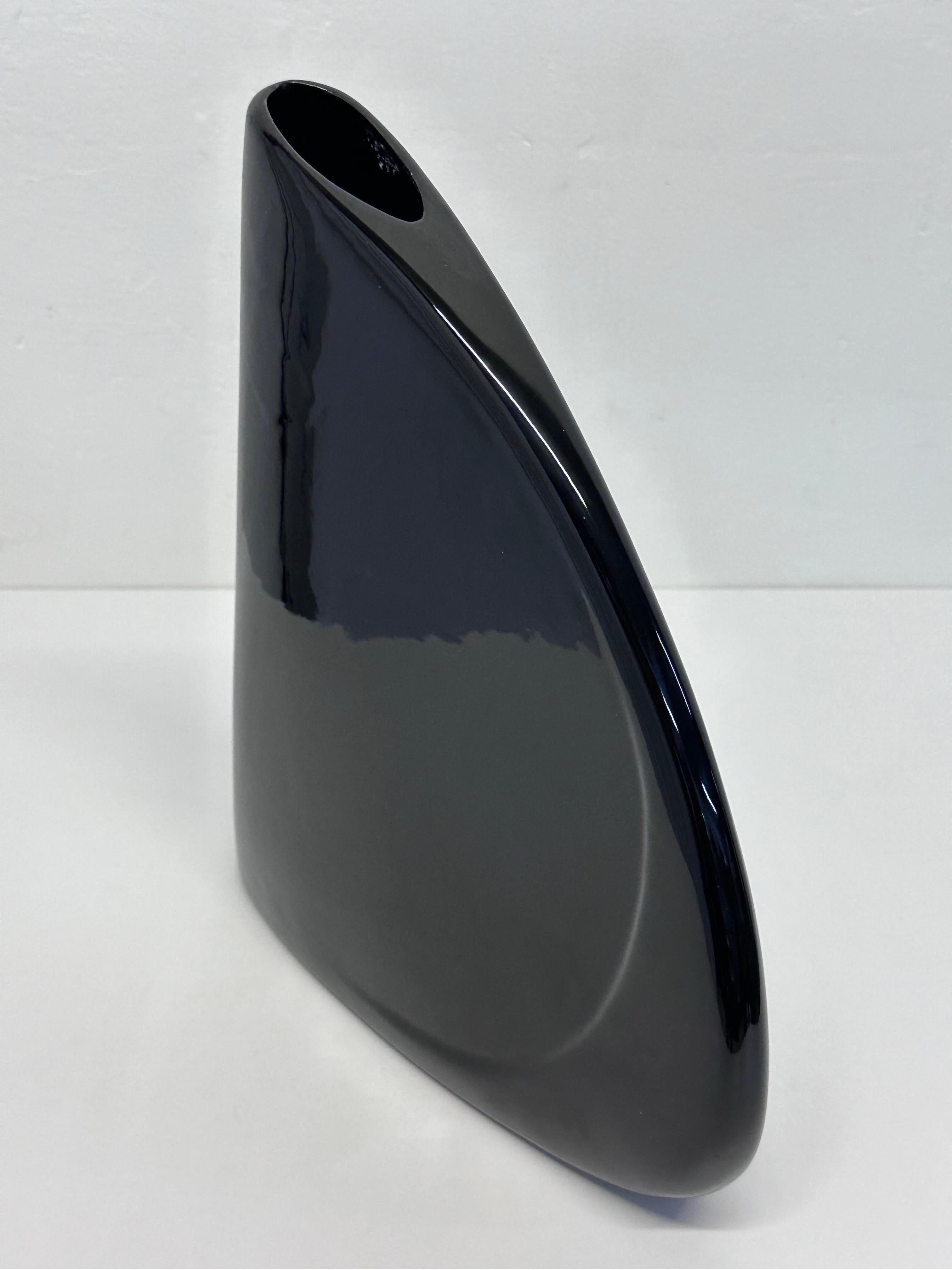 Modern Black Ceramic Vase by Haeger, 1985 For Sale 4