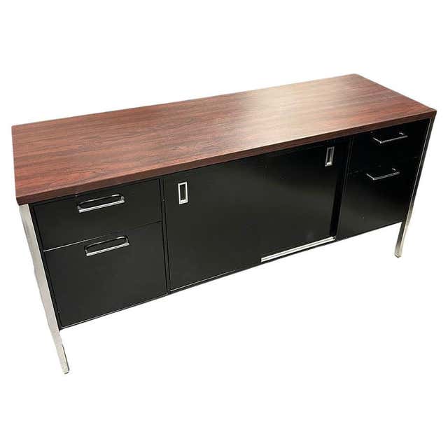 Midcentury Steelcase Tanker Dining Table and Chairs Set For Sale at 1stDibs