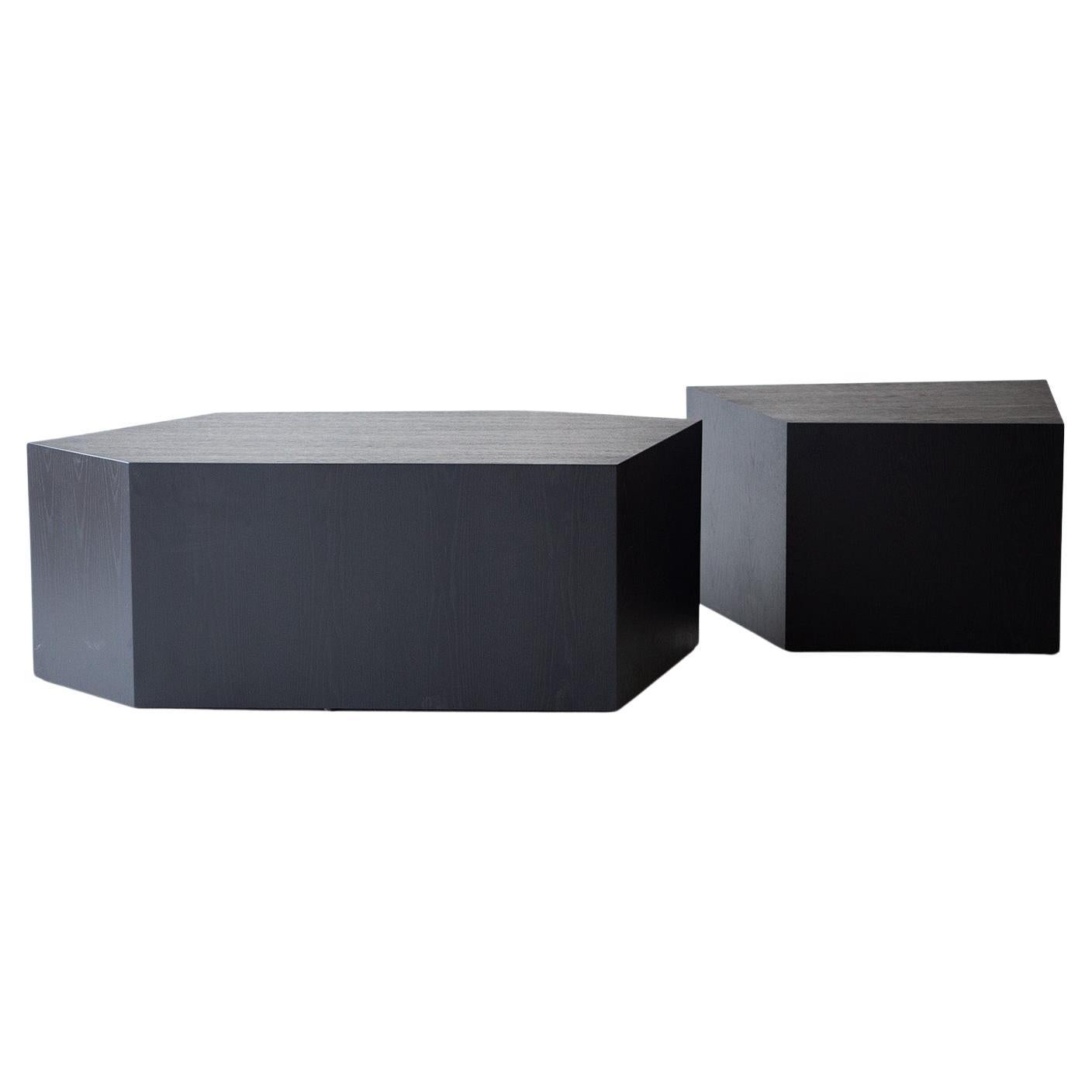 Table basse noire moderne, la série Crag en vente