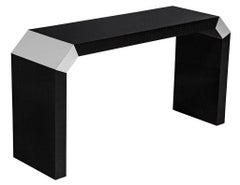 Table console moderne noire avec stratifié géométrique en fibre de carbone