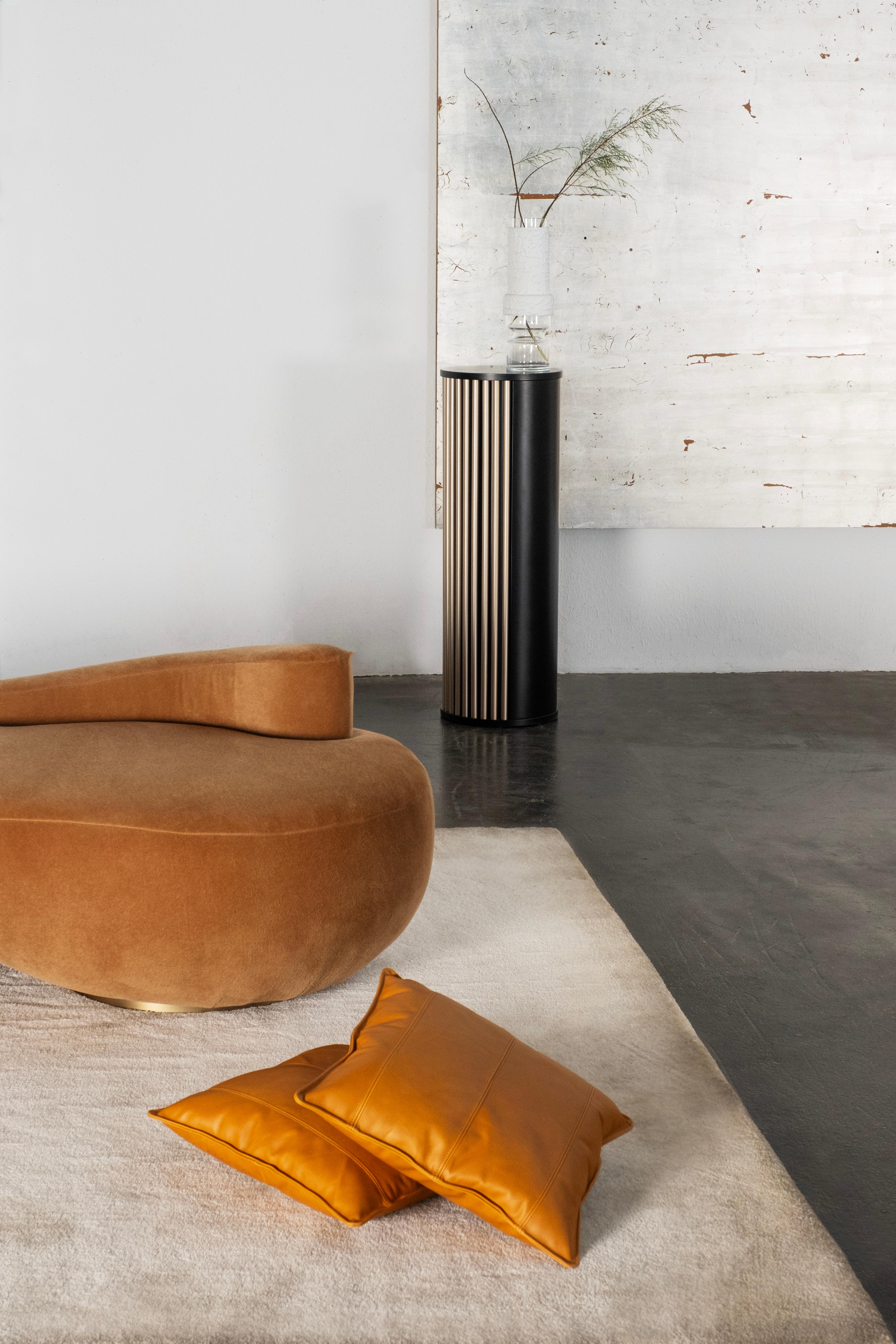 Columna Escultura Pedestal Flauta Negra Moderna Hecha a Mano en Portugal by Greenapple en venta 4
