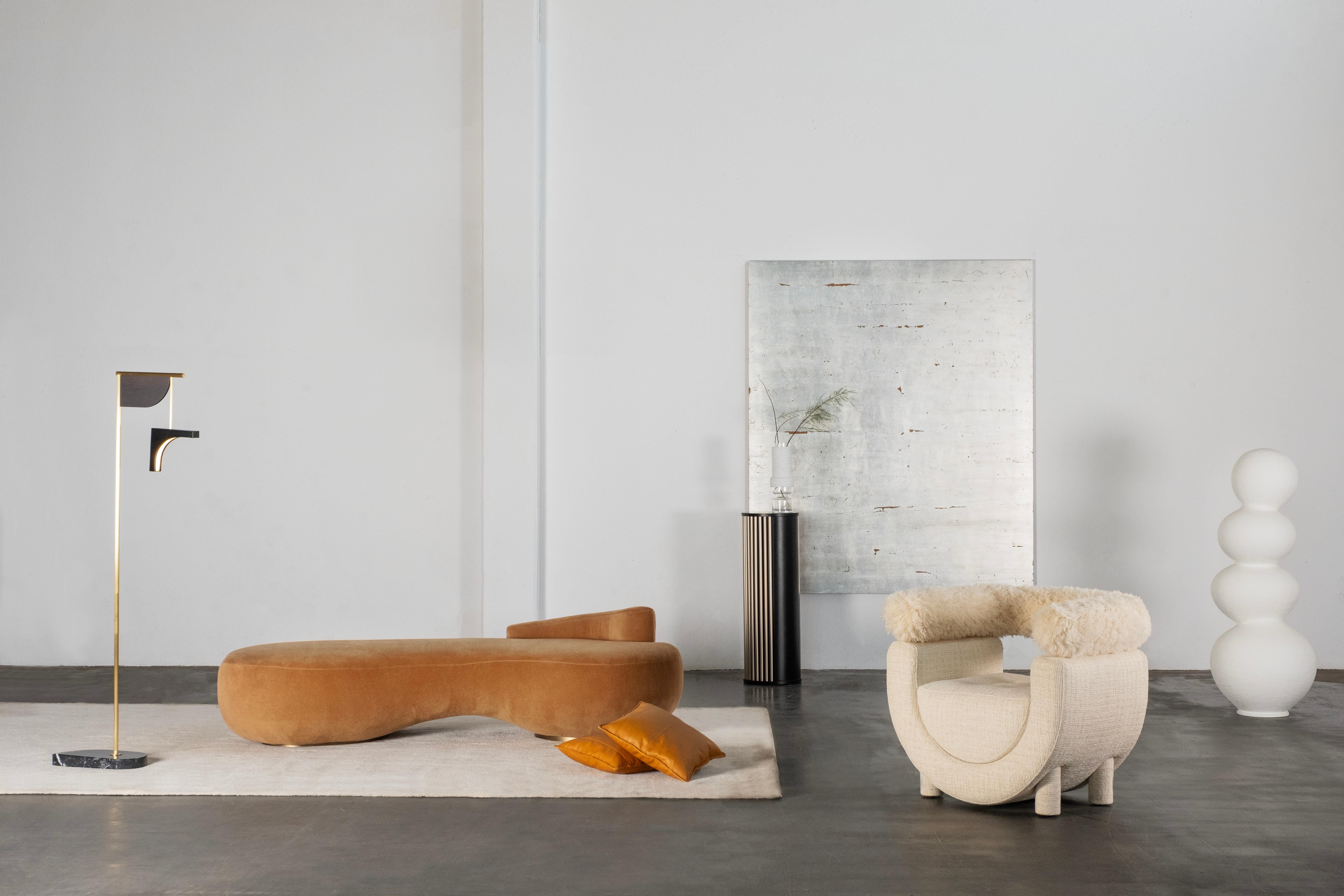 Columna Escultura Pedestal Flauta Negra Moderna Hecha a Mano en Portugal by Greenapple en venta 5
