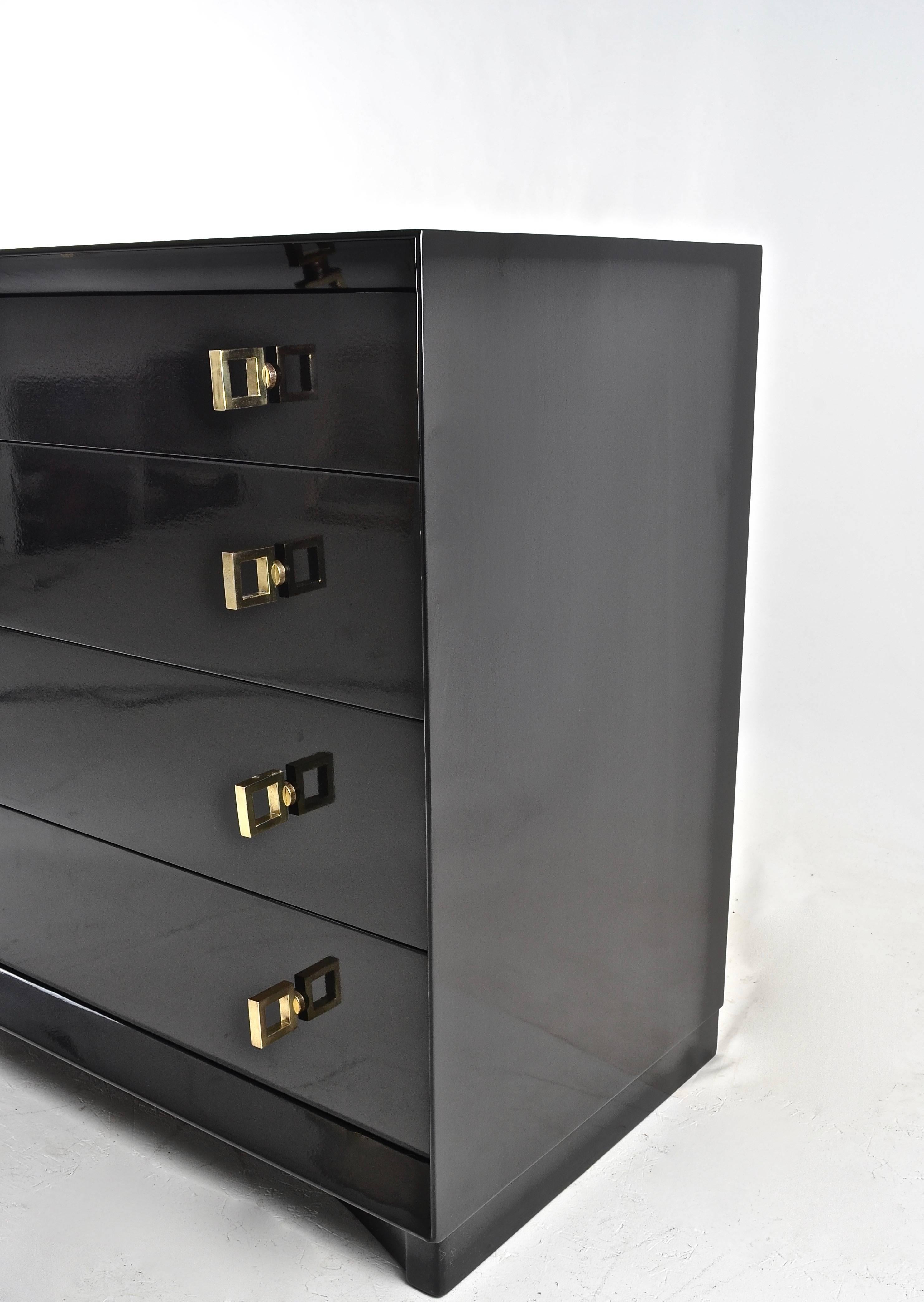 Modern Black Gloss Lacquer Chest, USA, 1940s In Good Condition In Norwalk, CT