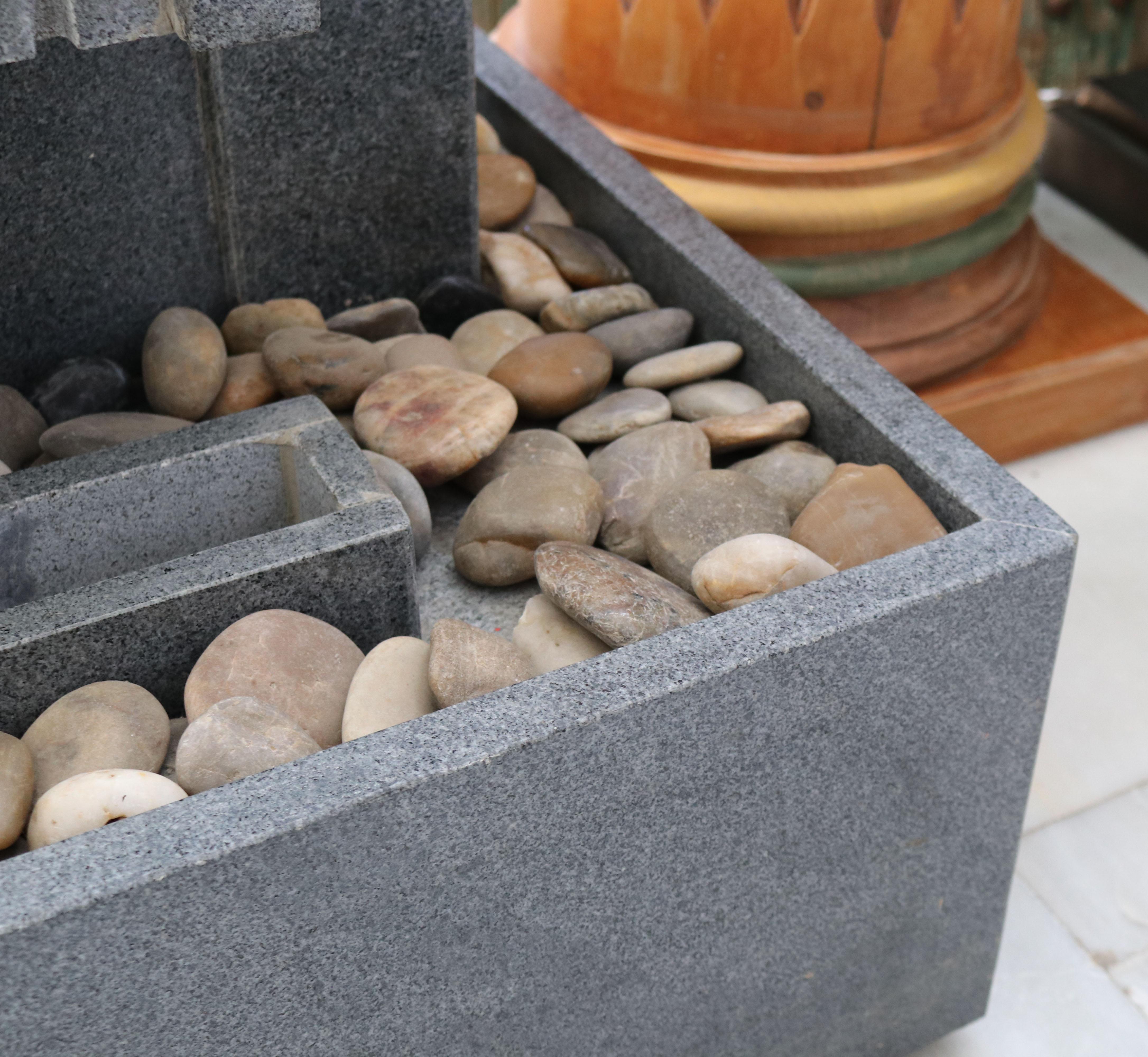 Modern Black Granite Recirculating Trickle Cascade Fountain In Good Condition In Marbella, ES