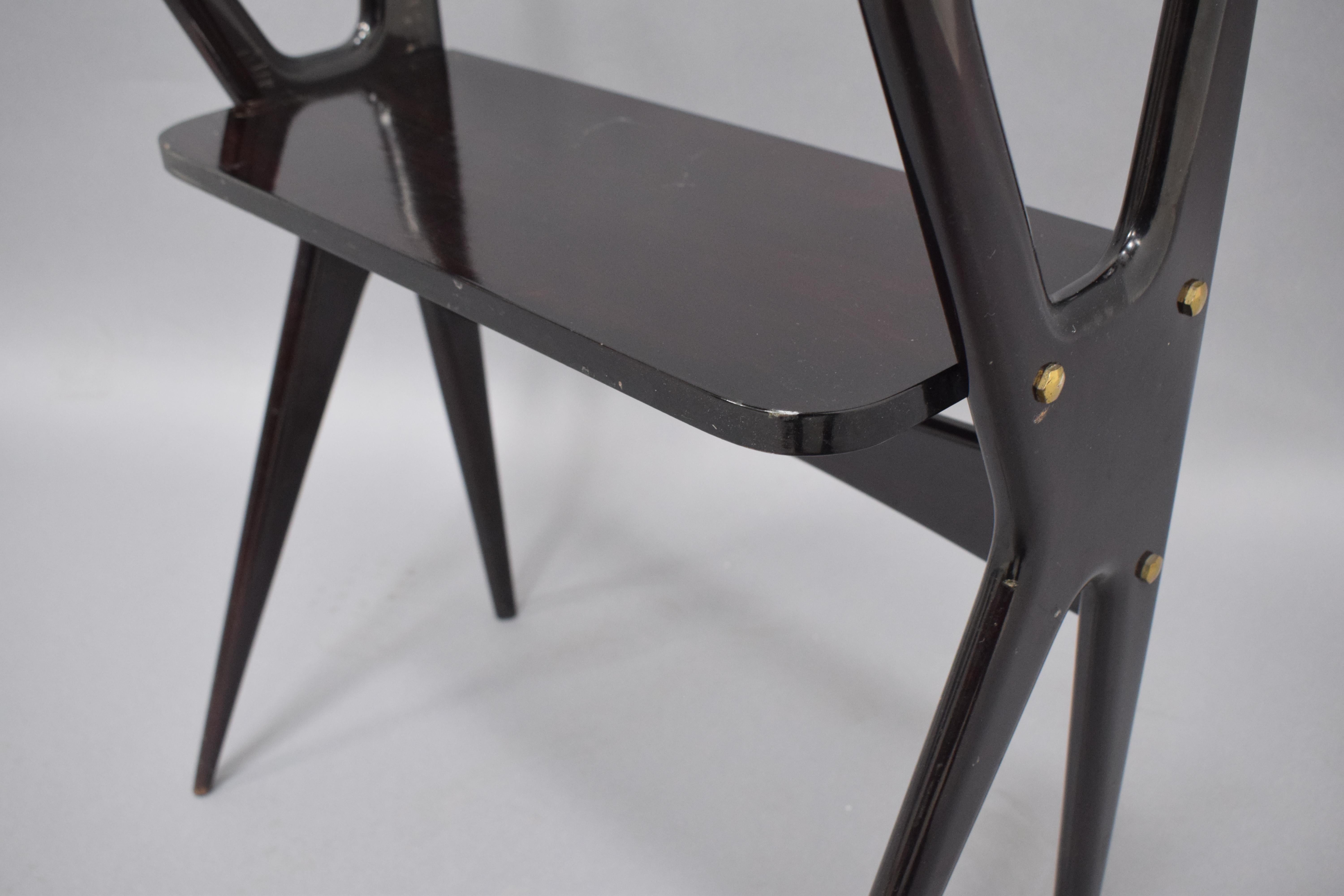 Modern Black Lacquer Occasional Table In Good Condition For Sale In LOS ANGELES, CA