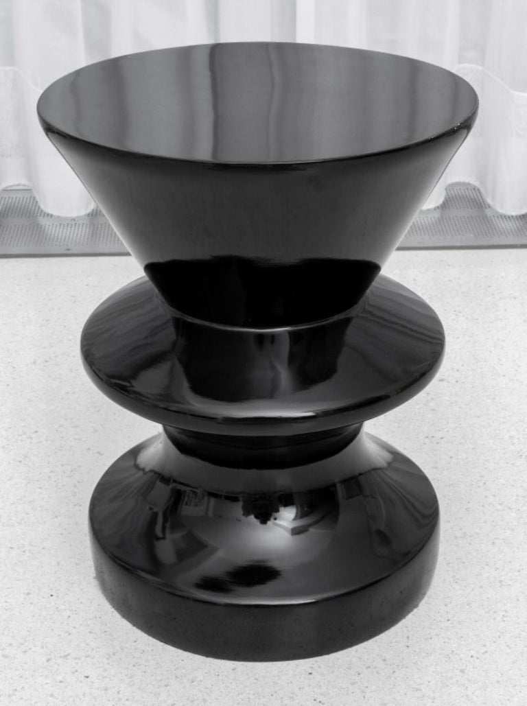 Modern Black Lacquered End Table / Stool For Sale at 1stDibs