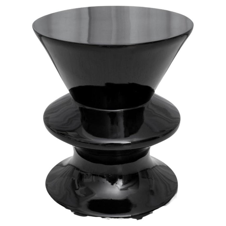 Modern Black Lacquered End Table / Stool For Sale at 1stDibs