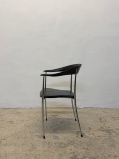 Sillas de Comedor Modernas de Cuero Negro y Cúpula para Arper, Italia - Juego de Cuatro