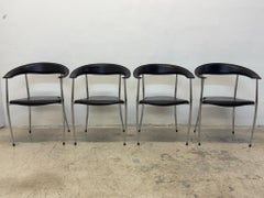 Sedie da pranzo moderne in pelle nera e chome per Arper, Italia - Set di quattro sedie