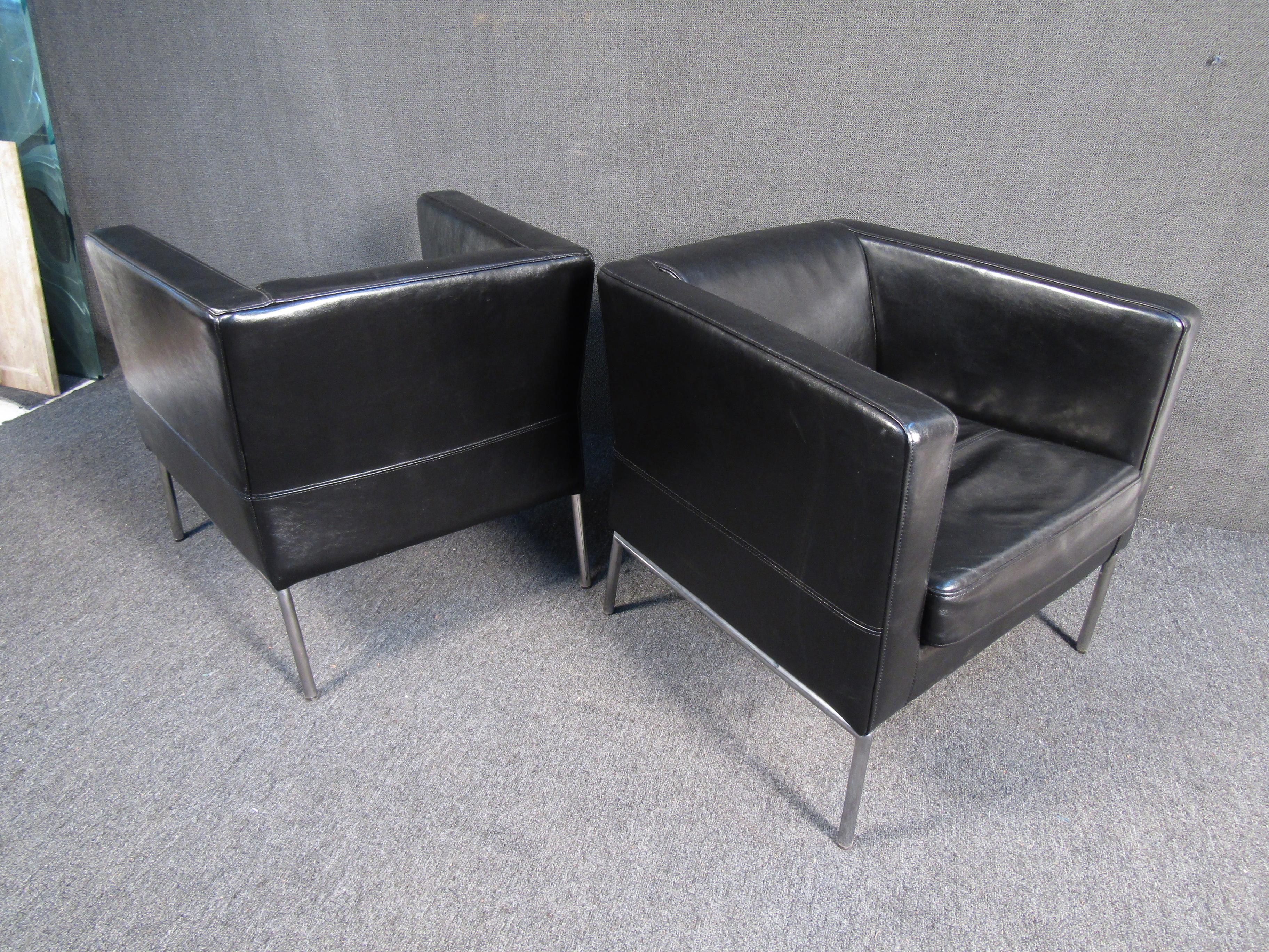 Modern Black Leather Club Chairs In Good Condition For Sale In Brooklyn, NY