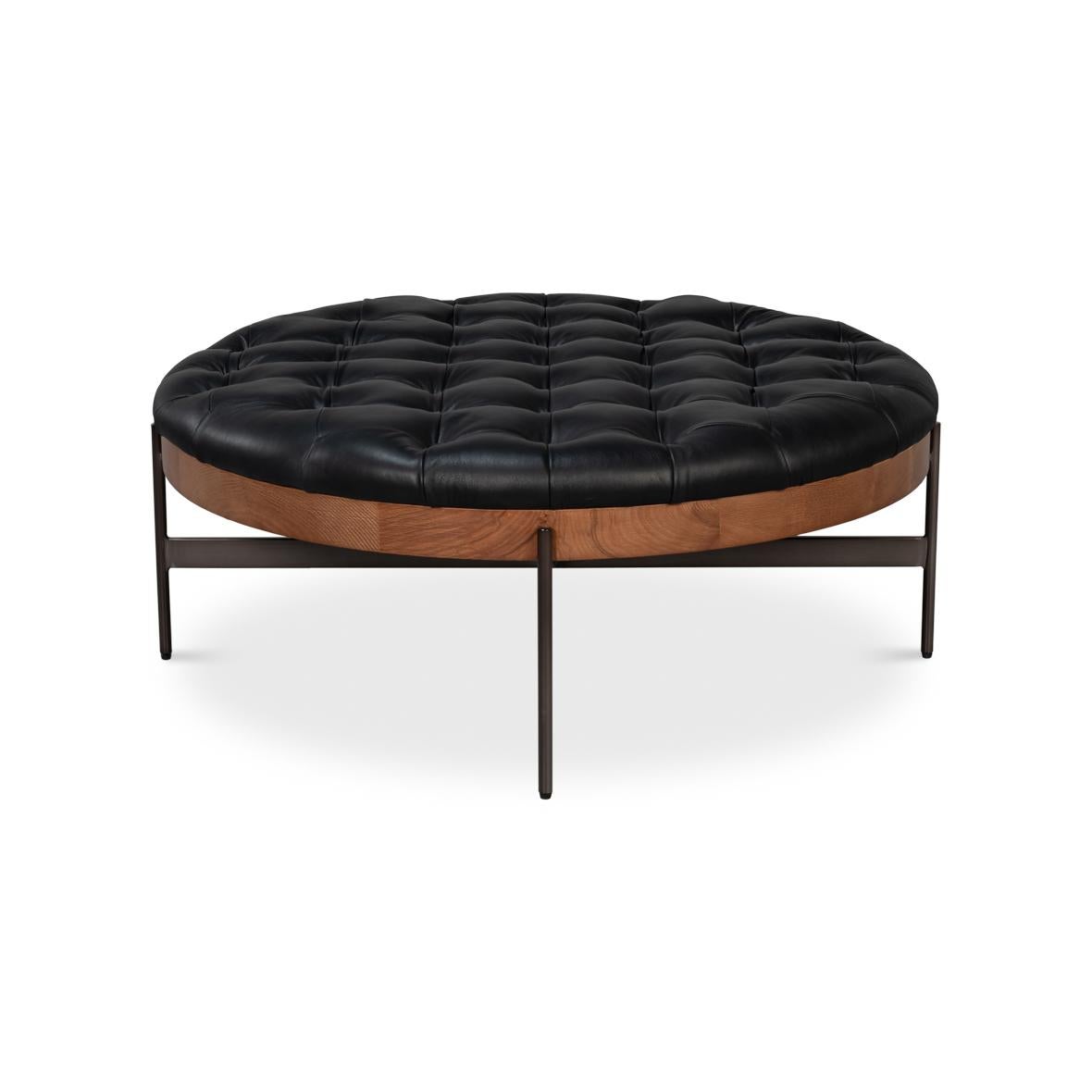 Pouf moderne en cuir noir Neuf - En vente à Westwood, NJ