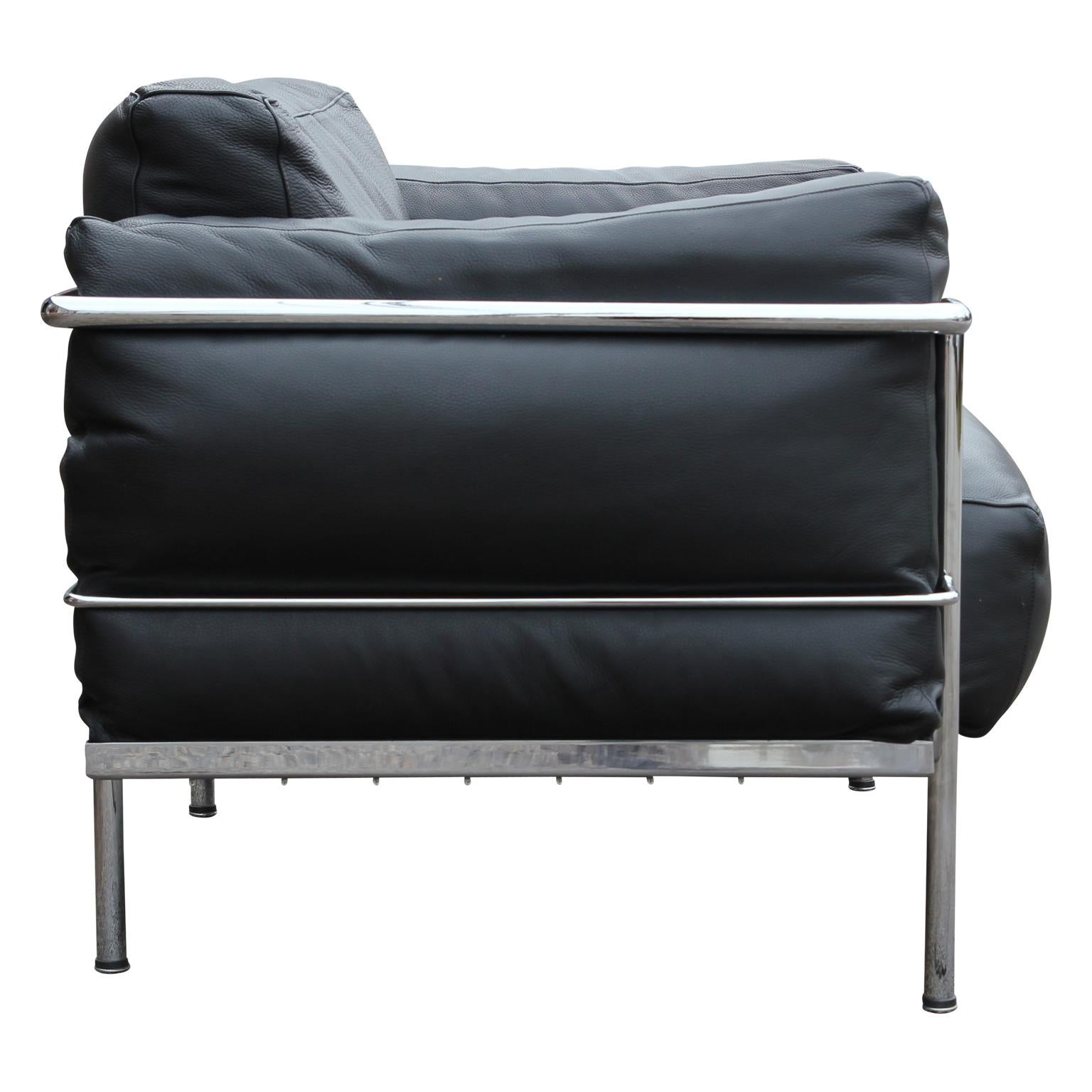 Mid-Century Modern Modern Black Leather LC3 Corbusier Grand Modele Lounge Chair