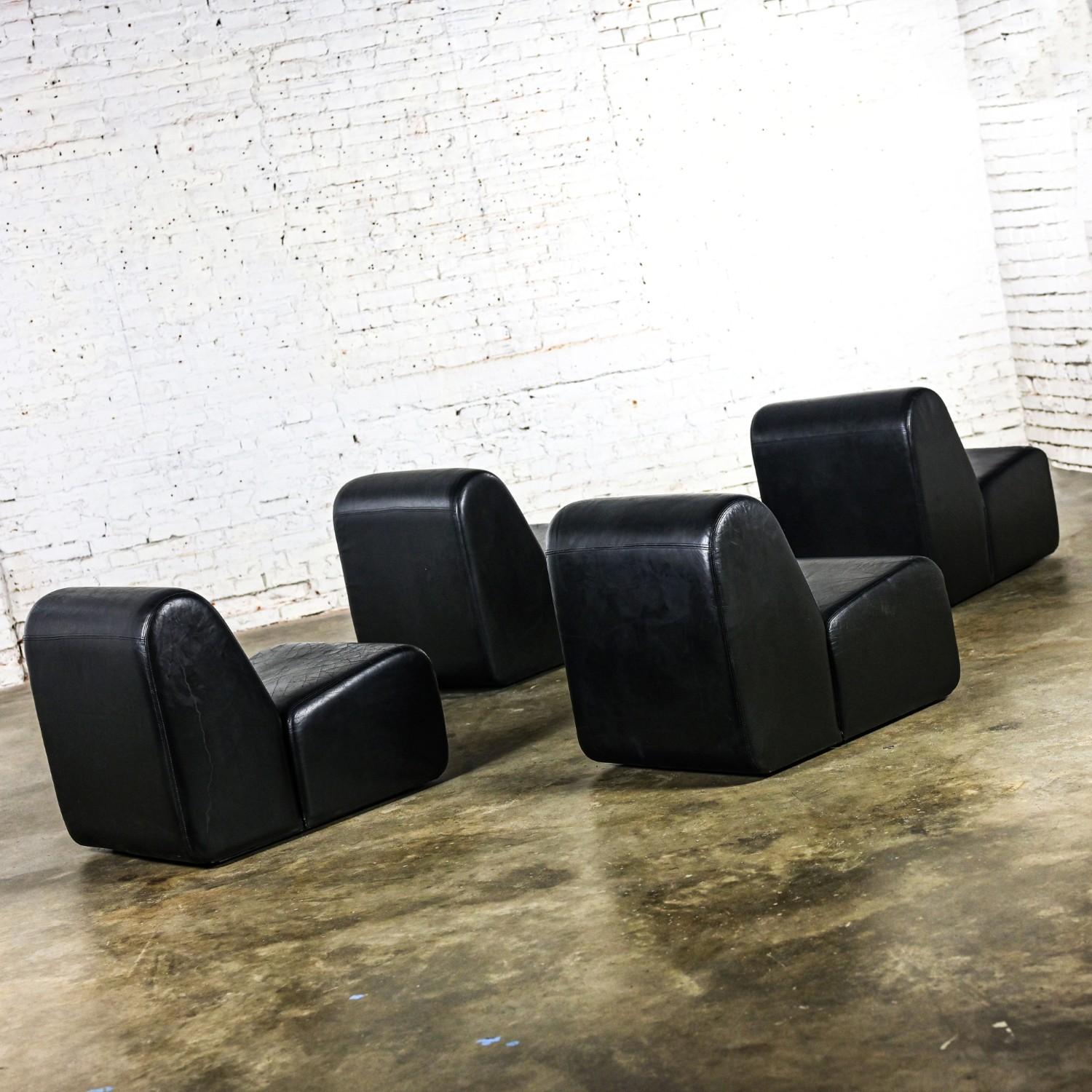 Pelle Divano componibile moderno in pelle nera Tappo Sofa di John Mascheroni per Vecta