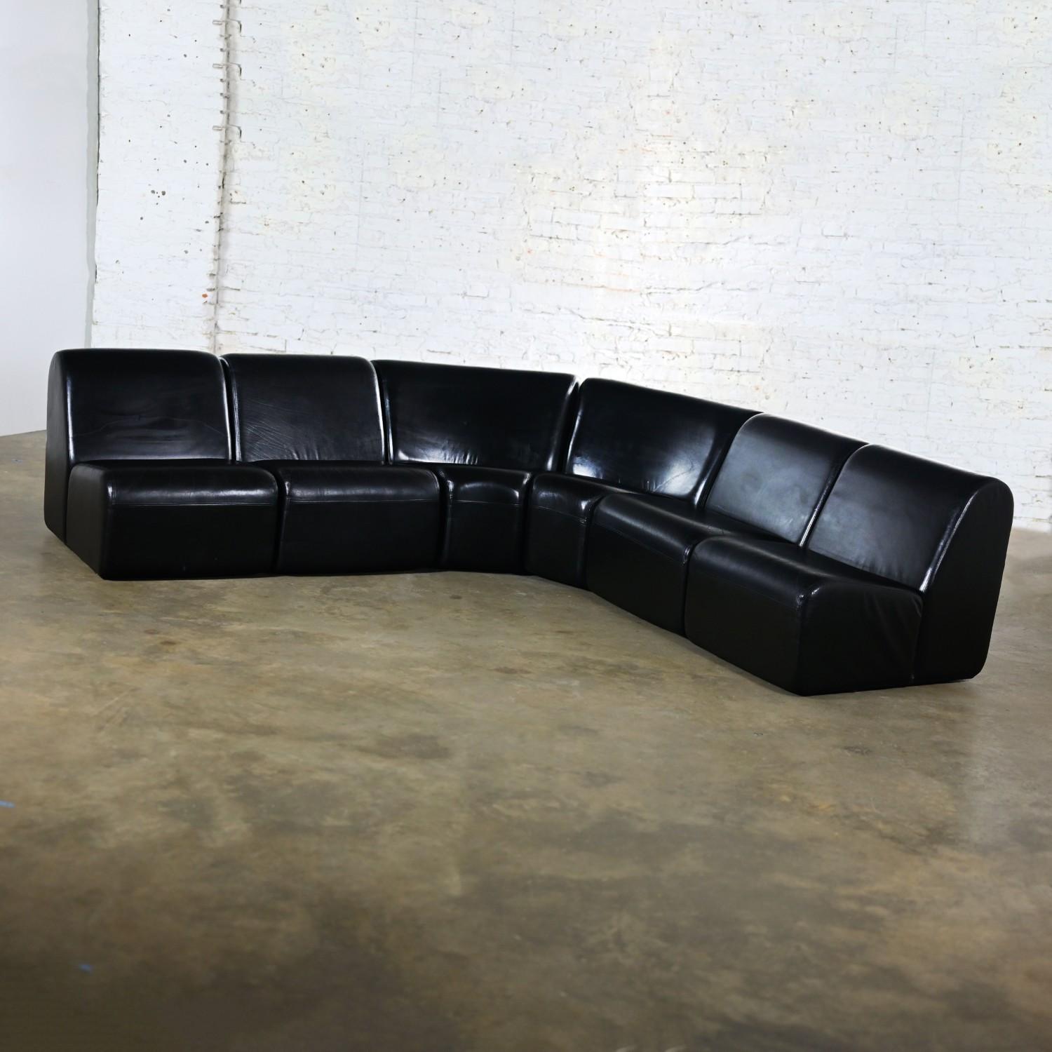Divano componibile moderno in pelle nera Tappo Sofa di John Mascheroni per Vecta In condizioni buone a Topeka, KS