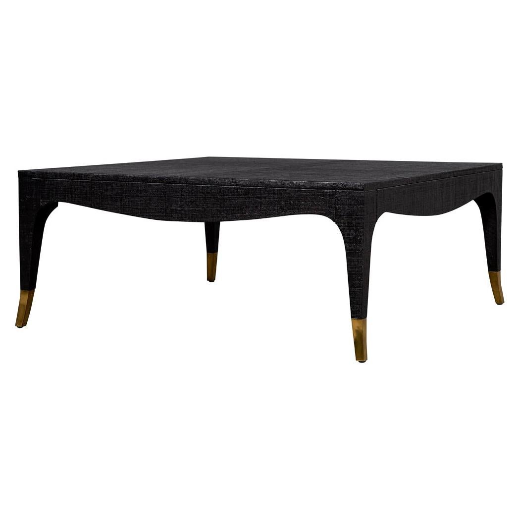 Table basse moderne recouverte de lin noir en vente
