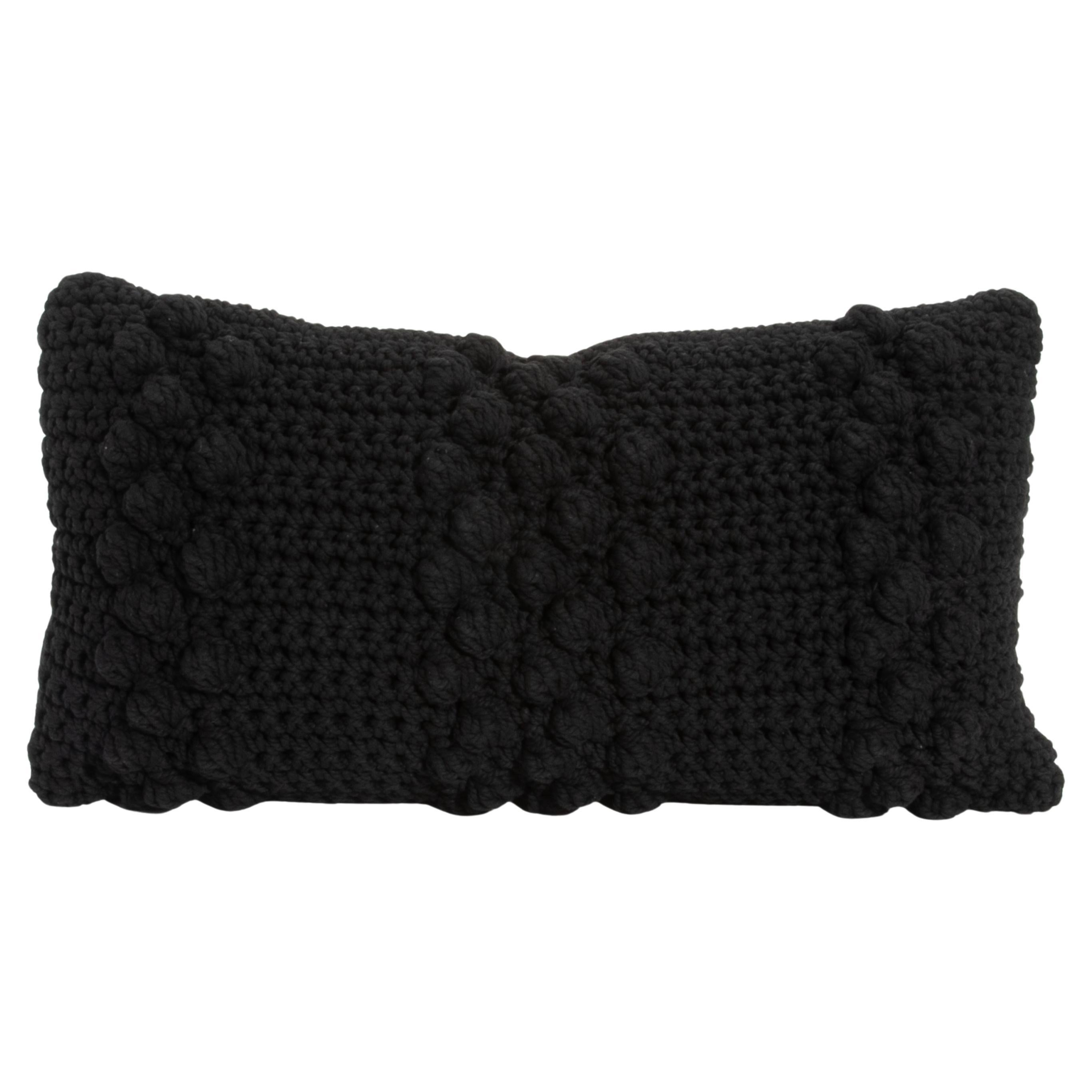 Modernes dekoratives Knöchelkissen aus schwarzem Macrame