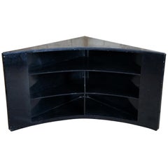 Moderna console TV angolare in marmo nero mobile libreria espositore Boomerang