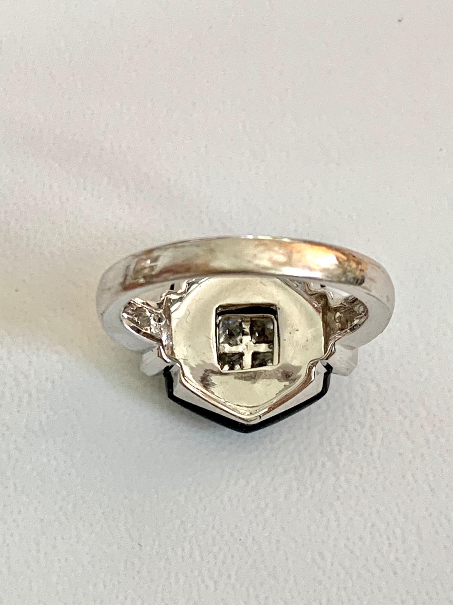 Women's Modern Black Onyx and Diamond 18 Karat White Gold Ring - Size 6 1/2