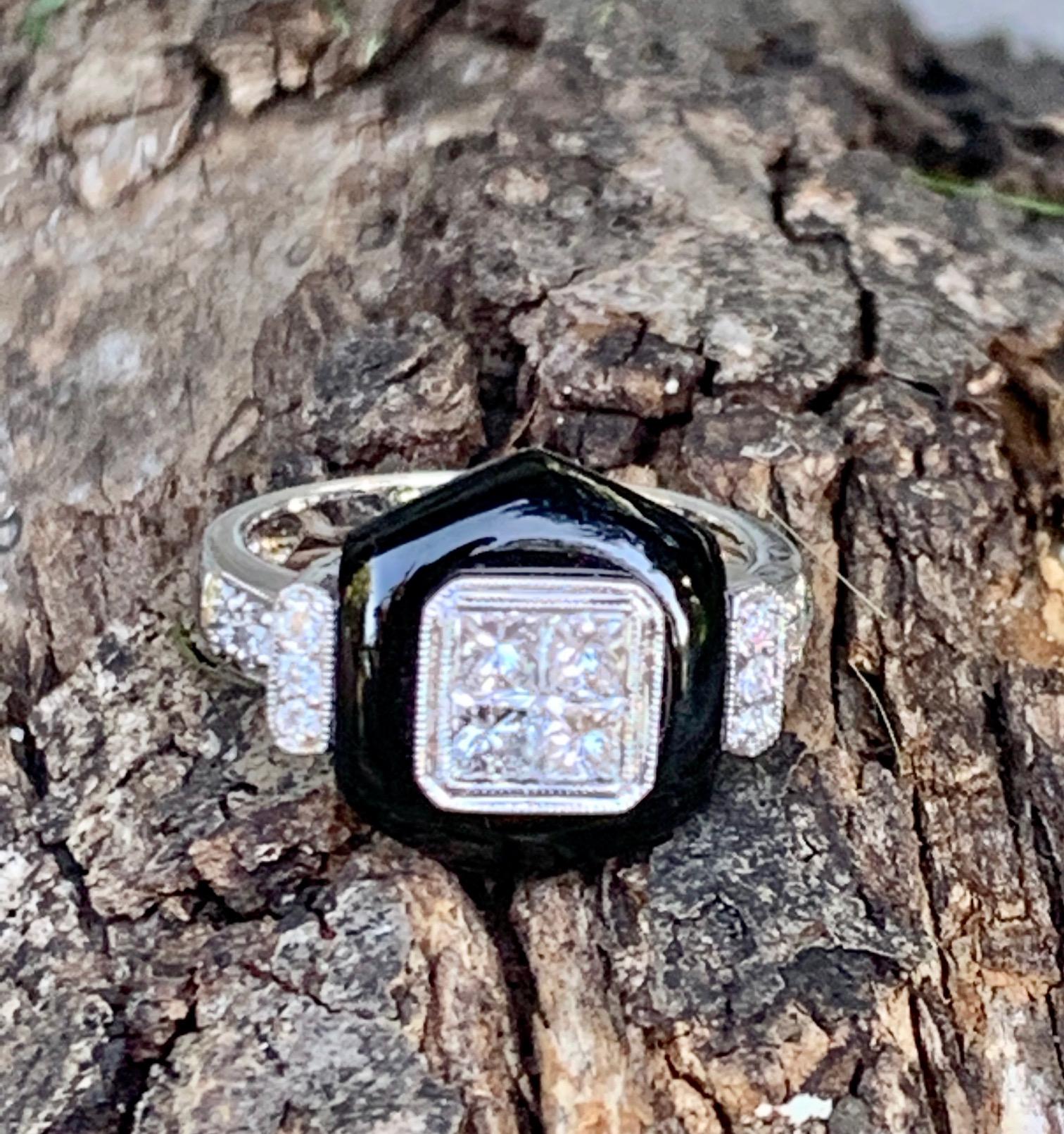 Modern Black Onyx and Diamond 18 Karat White Gold Ring - Size 6 1/2 2