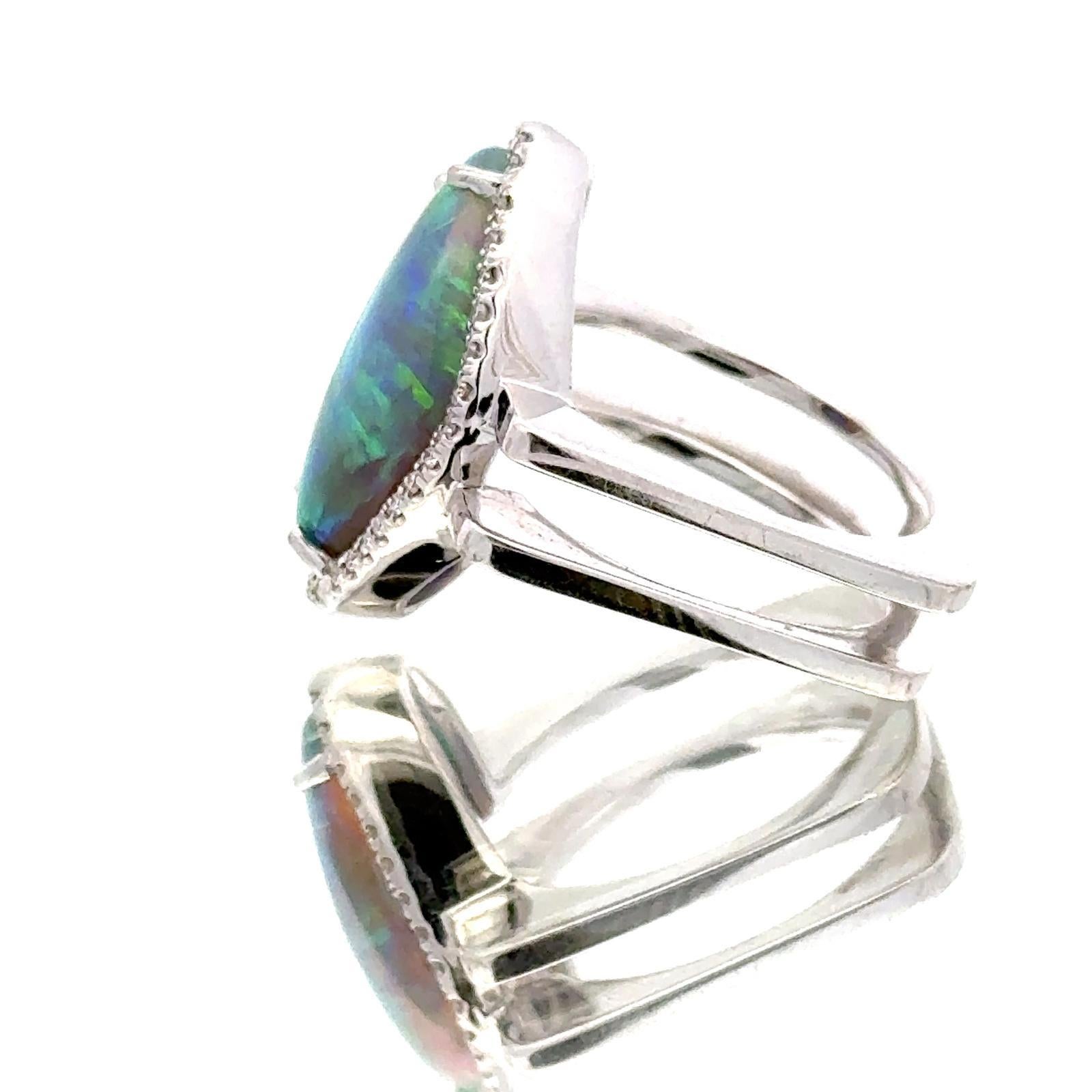 Anello moderno a due file con diamante opale nero e oro bianco 18 carati In condizioni ottime in vendita a Boca Raton, FL
