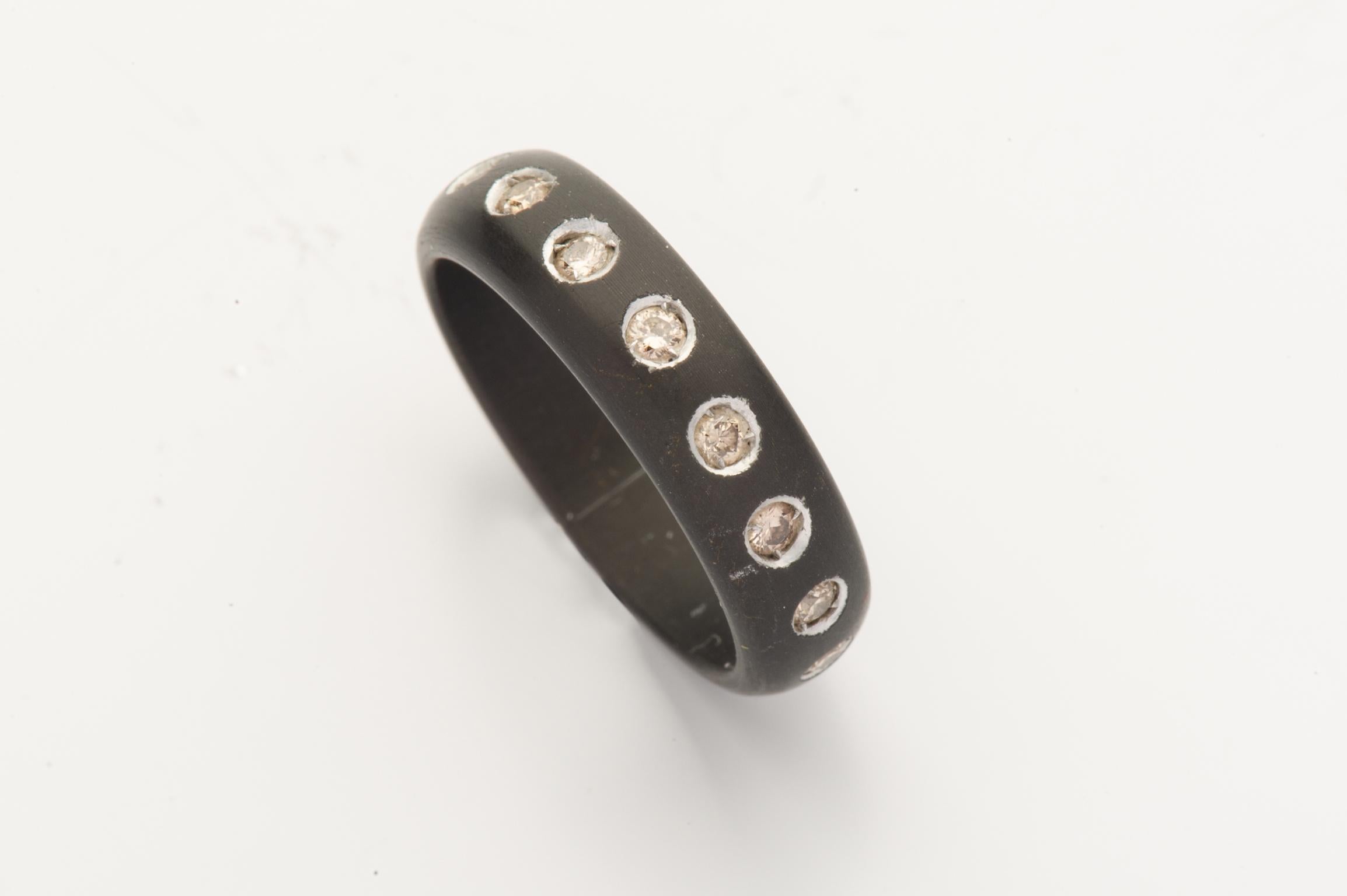 Unusual young ring in argal and anticorodal, that's aluminum and antimony with little brilliants: devised and made in the famous town of Valenza (Piemonte), famous all over the world, by a young artisan some years ago.
The number of brilliants are