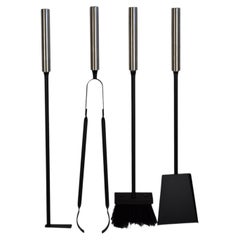 Conjunto de chimenea moderno de acero negro ARES de Limac Design