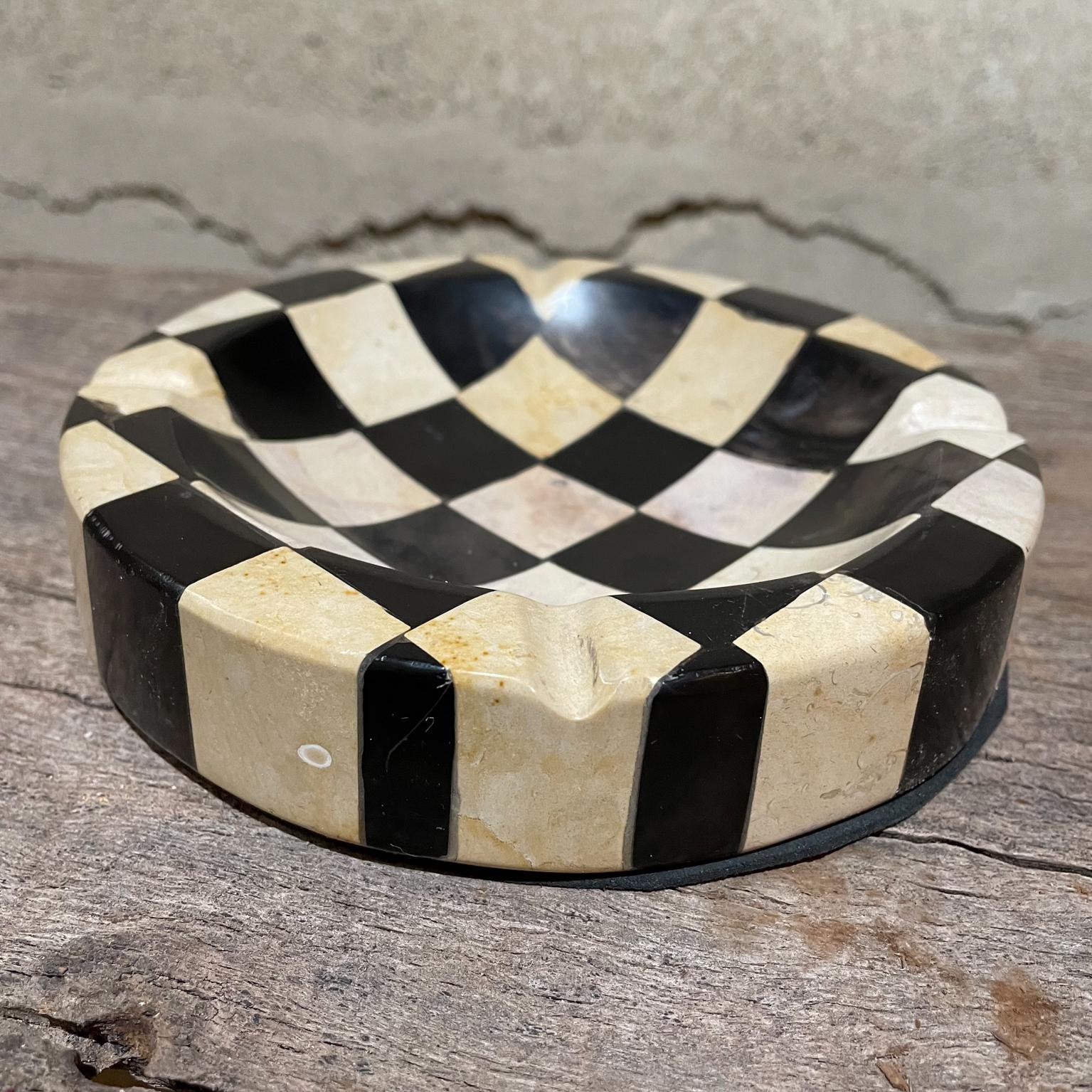 checkered ashtray