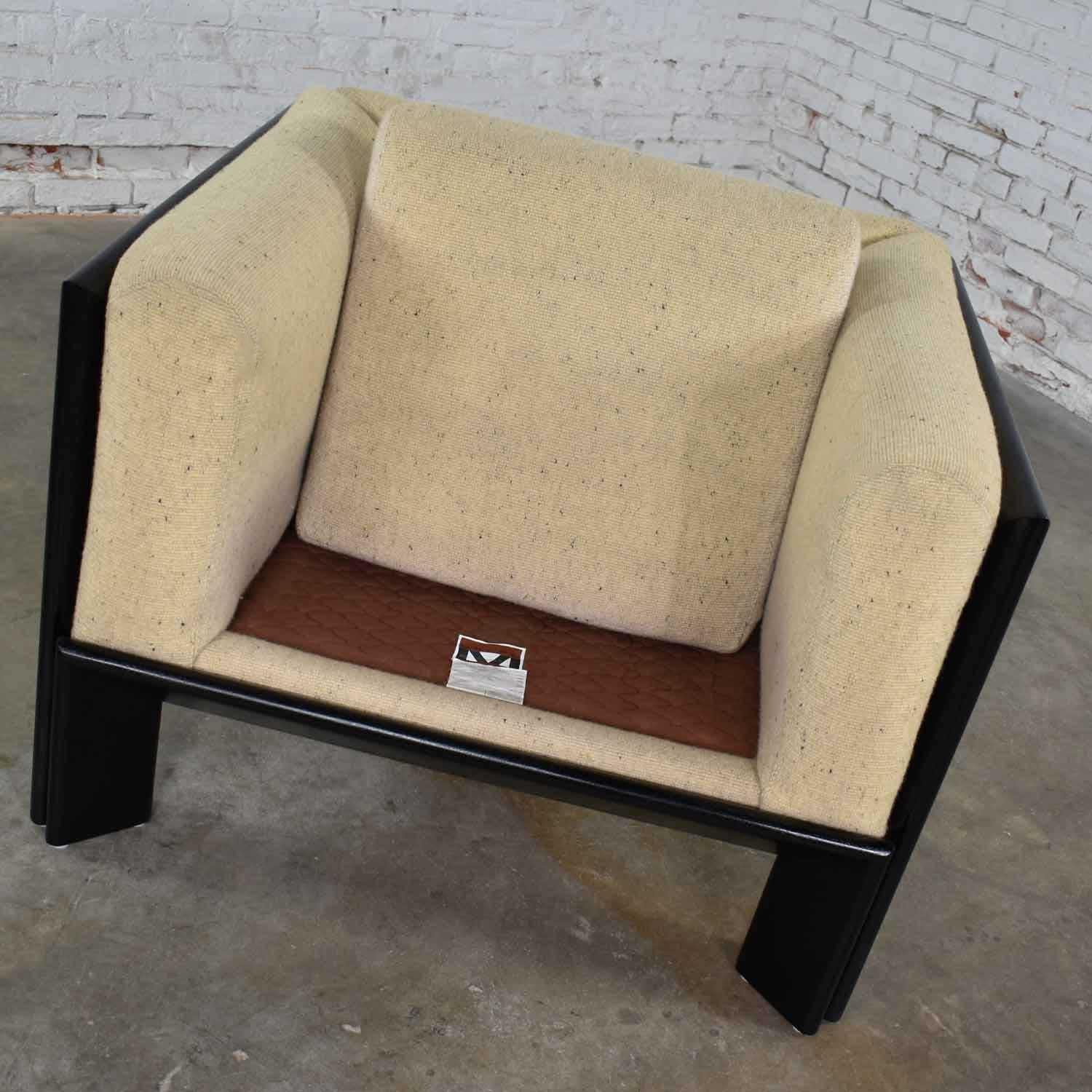 Modern Black and White Cube Club Lounge Chair Metropolitan Furniture Co. 2