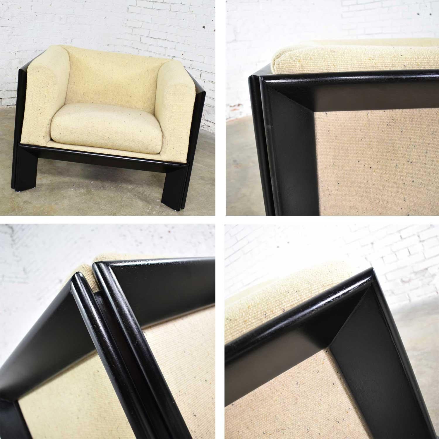 Modern Black and White Cube Club Lounge Chair Metropolitan Furniture Co. 3