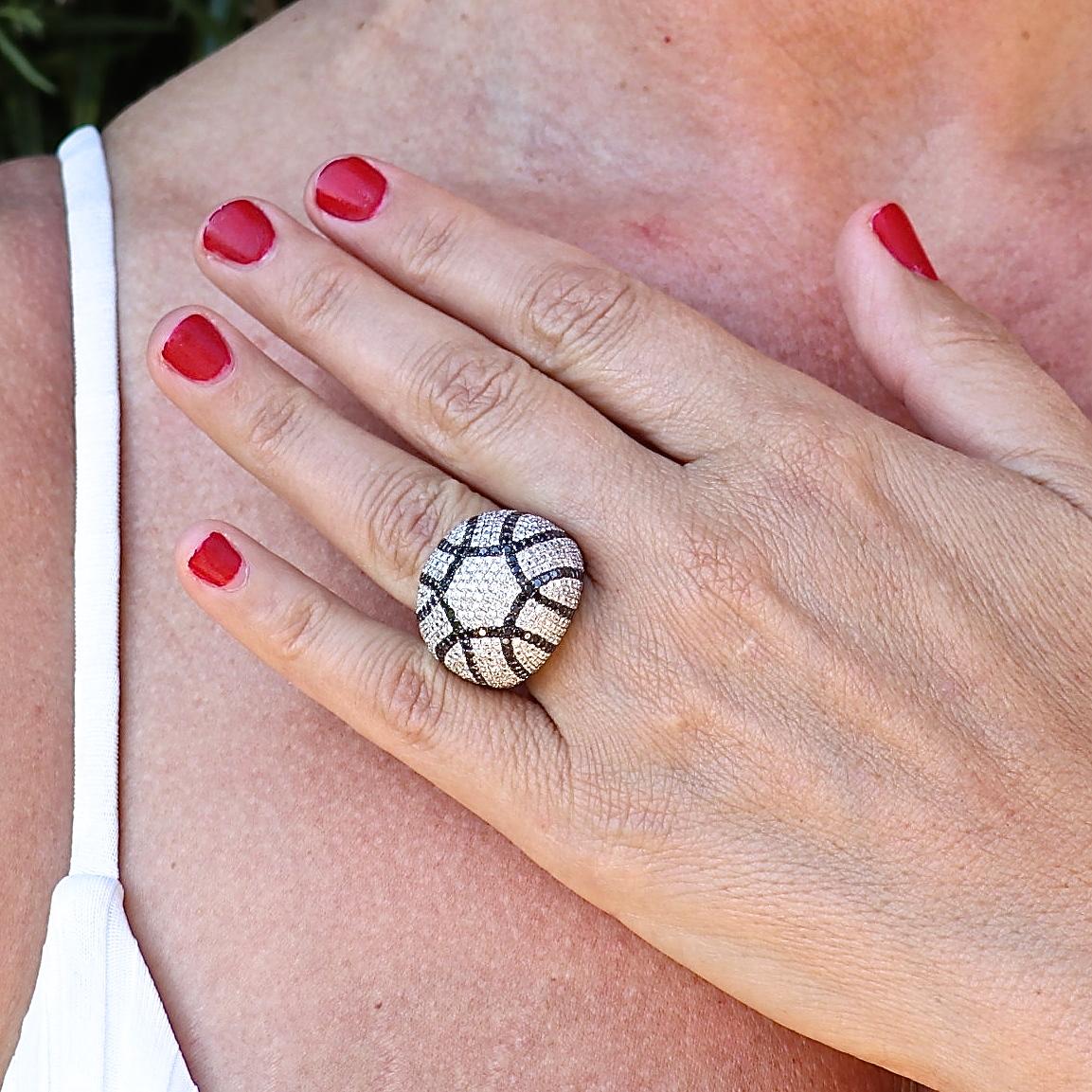 Modern Black and White Diamond Gold Cocktail Ring 4