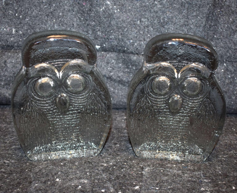 20th Century Modern Blenko Glass Owl Bookends For Sale