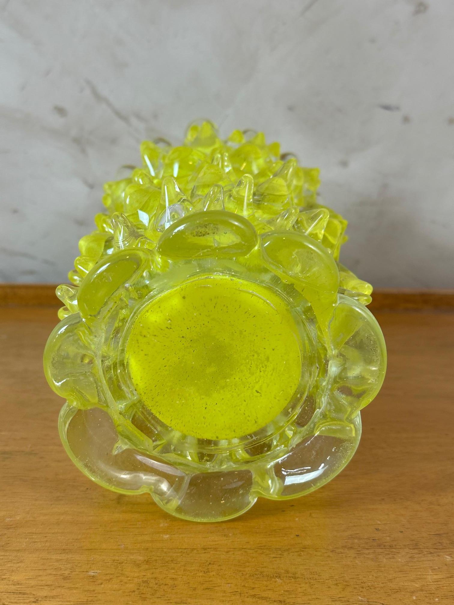 Vaso moderno in vetro soffiato con spine di Murano in vendita 4
