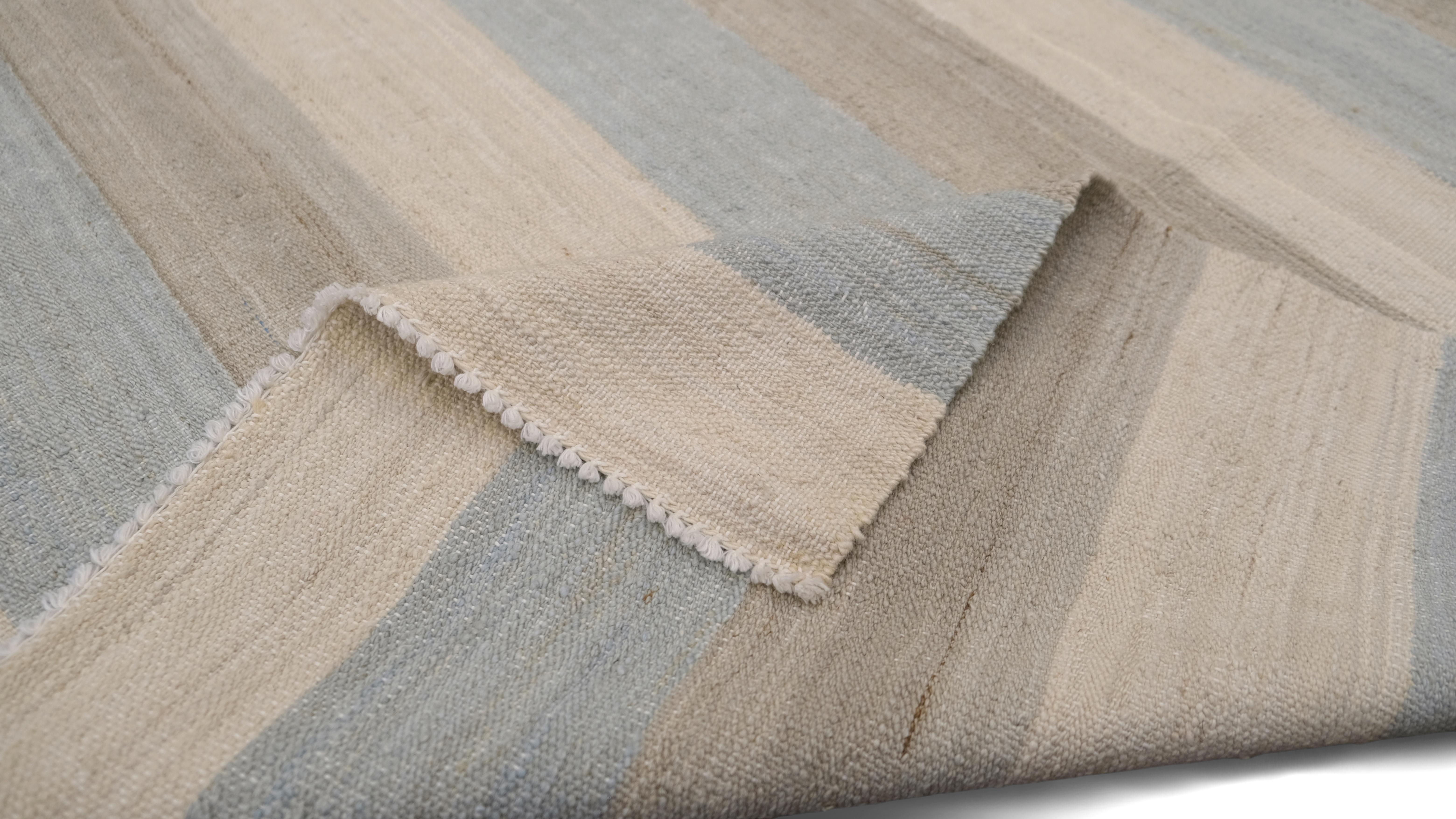 Alfombra Kilim moderna de lana a rayas azul y beige 7'10''x9'10'' Afgano en venta
