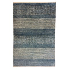 Moderner persischer Teppich aus blauer und cremefarbener Wolle mit detaillierten strukturierten Mustern, 2' x 3'