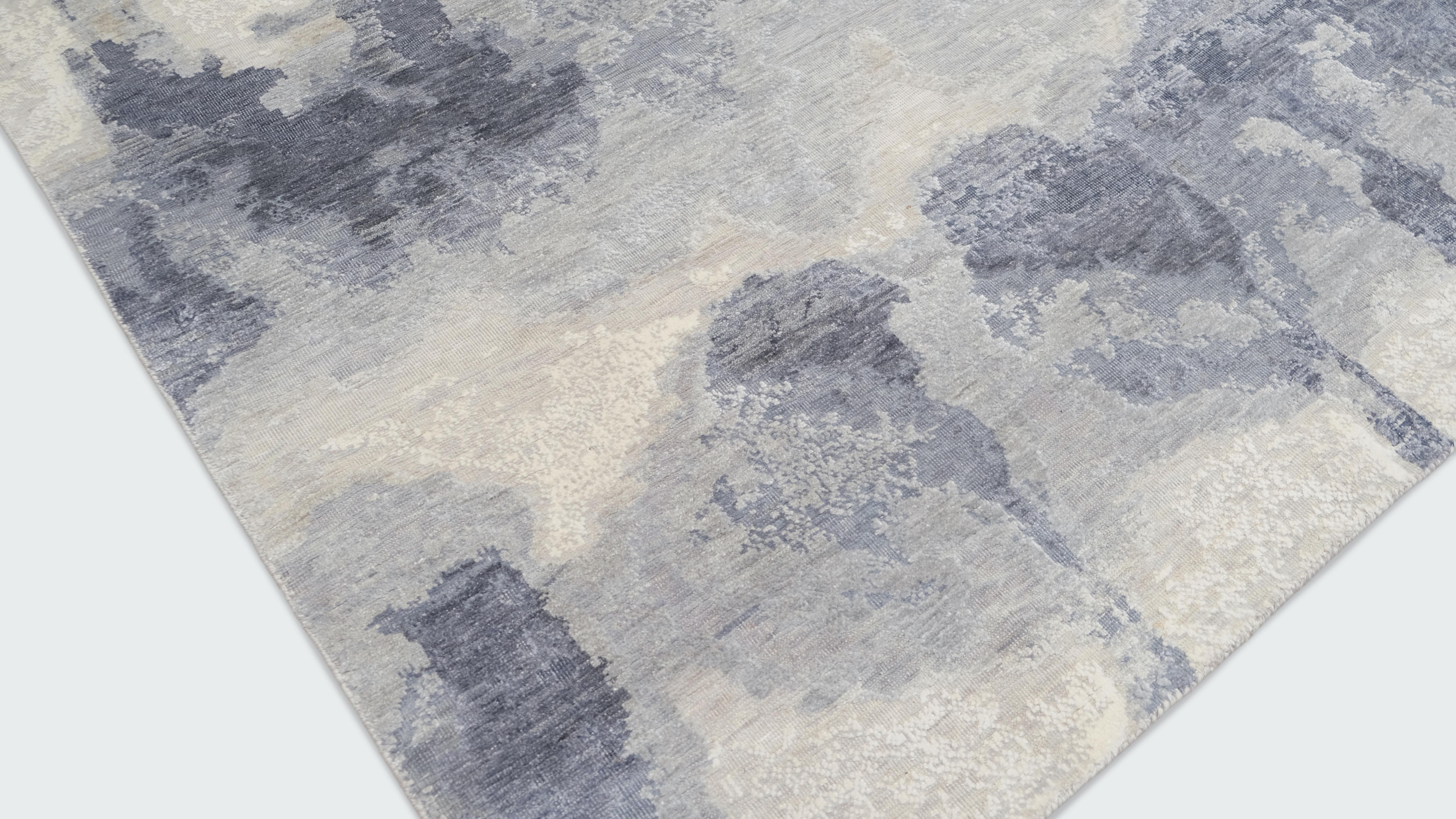 Asiatico Tappeto moderno in lana e seta blu e avorio Cloudscape Designed 9'x12' in vendita