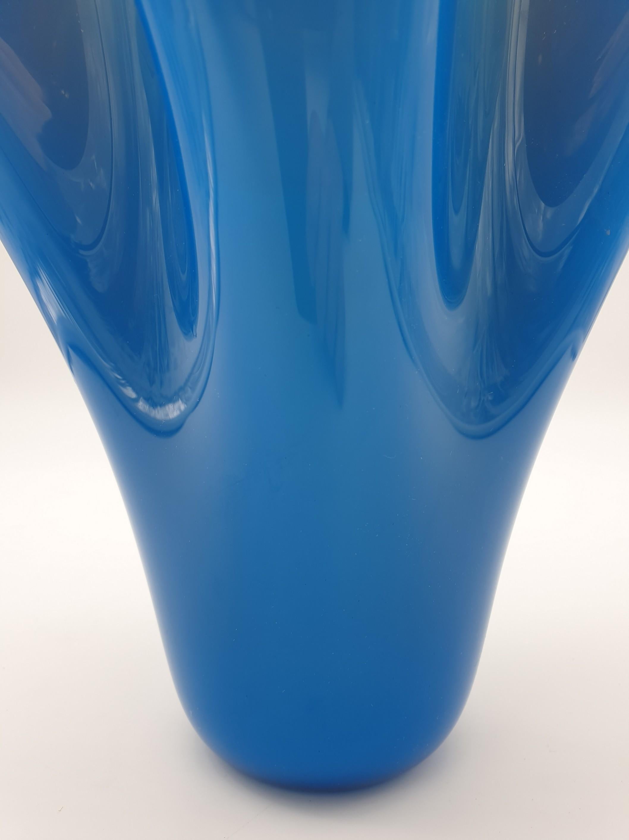 Modern Blue and Orange Incamiciato Fazzoletto Murano Glass Vase by Gino Cenedese For Sale 2