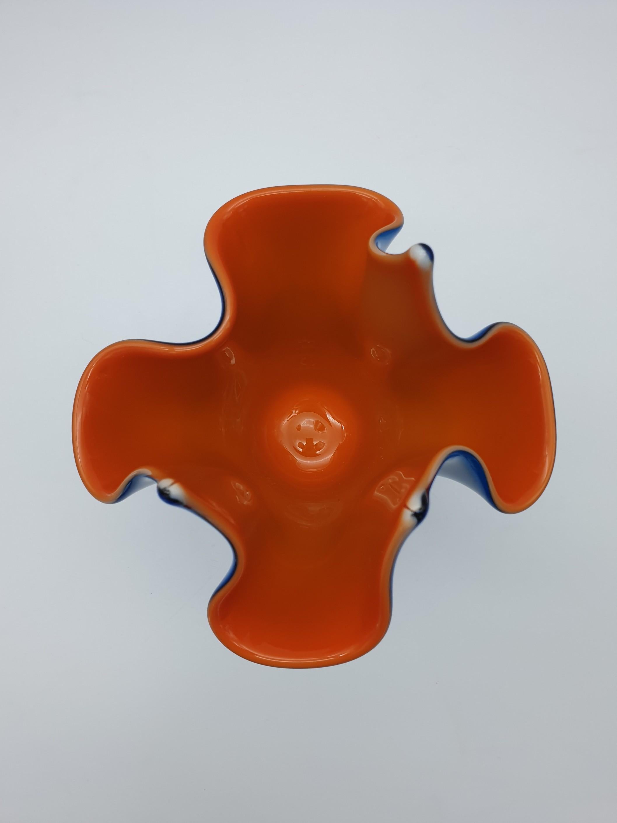 Modern Blue and Orange Incamiciato Fazzoletto Murano Glass Vase by Gino Cenedese For Sale 3