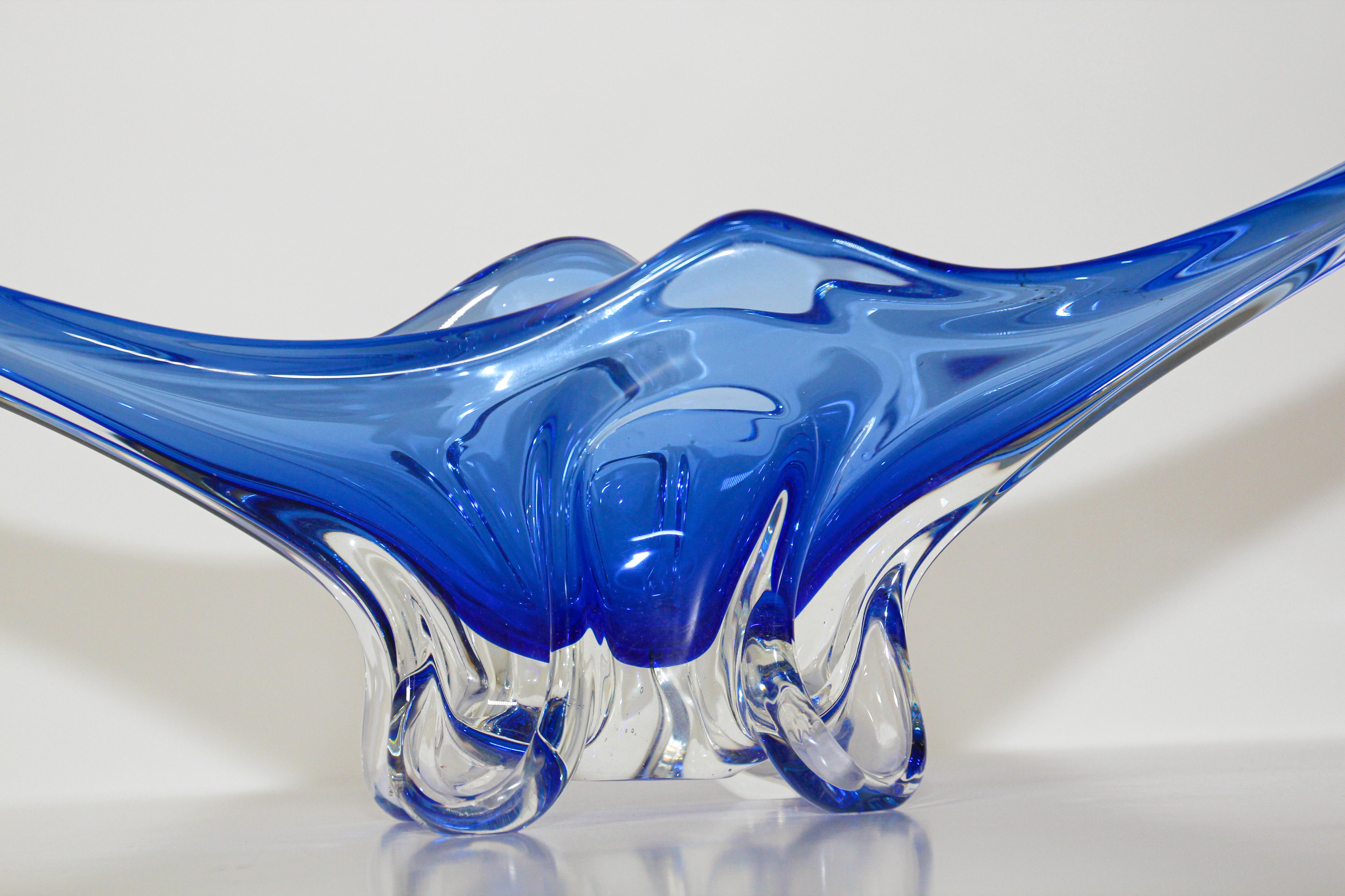 Modern Blue Large Decorative Hand Blown Murano Glass Bowl In Good Condition In North Hollywood, CA