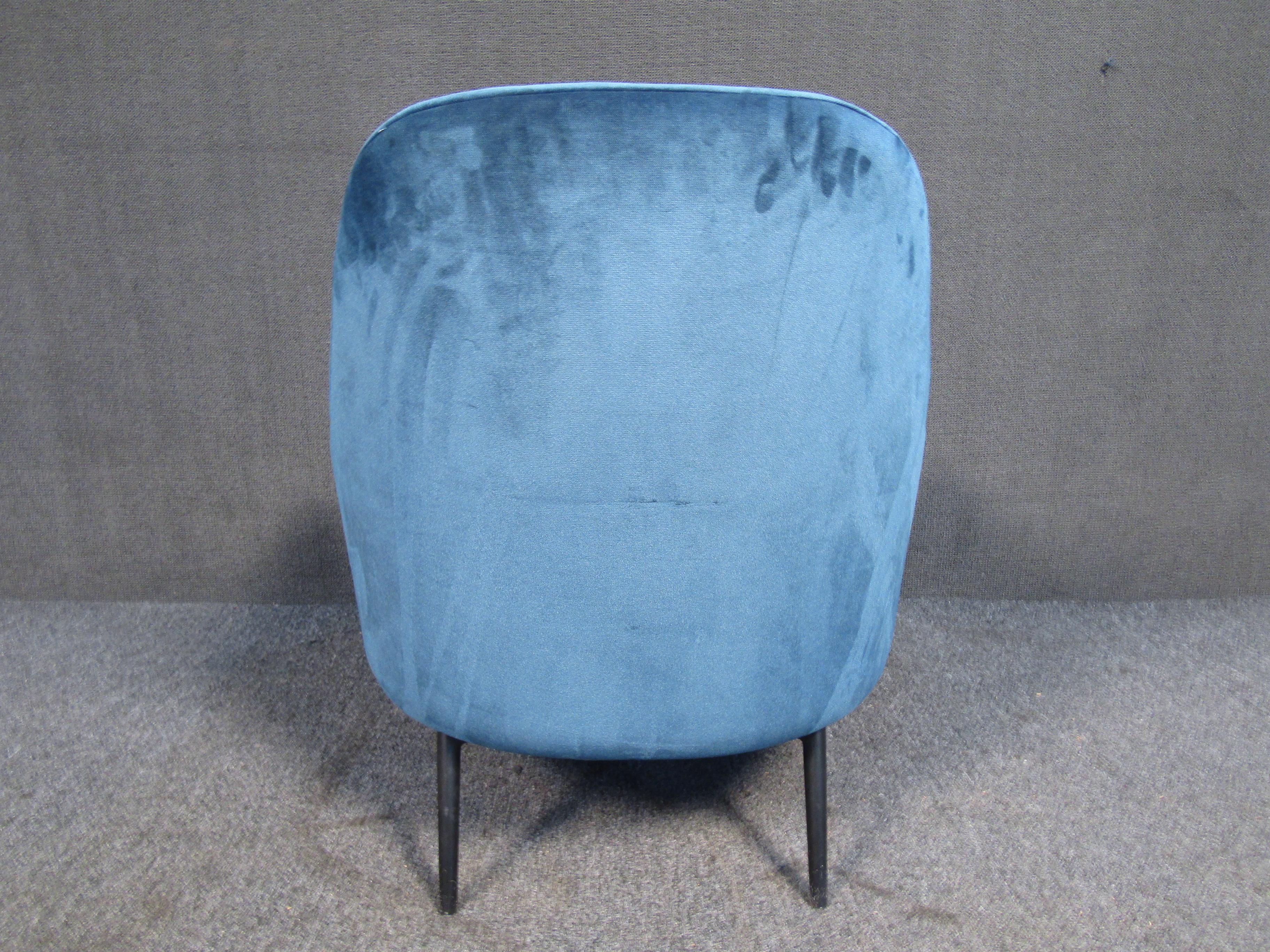 Metal Modern Blue Lounge Chair For Sale