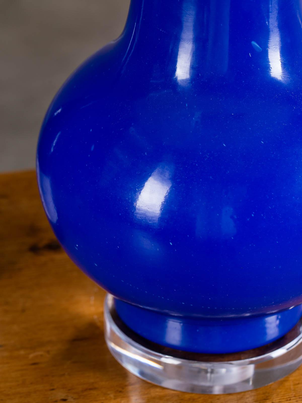Modern Blue Poured Glass Vase Lamp Lucite Base For Sale 1