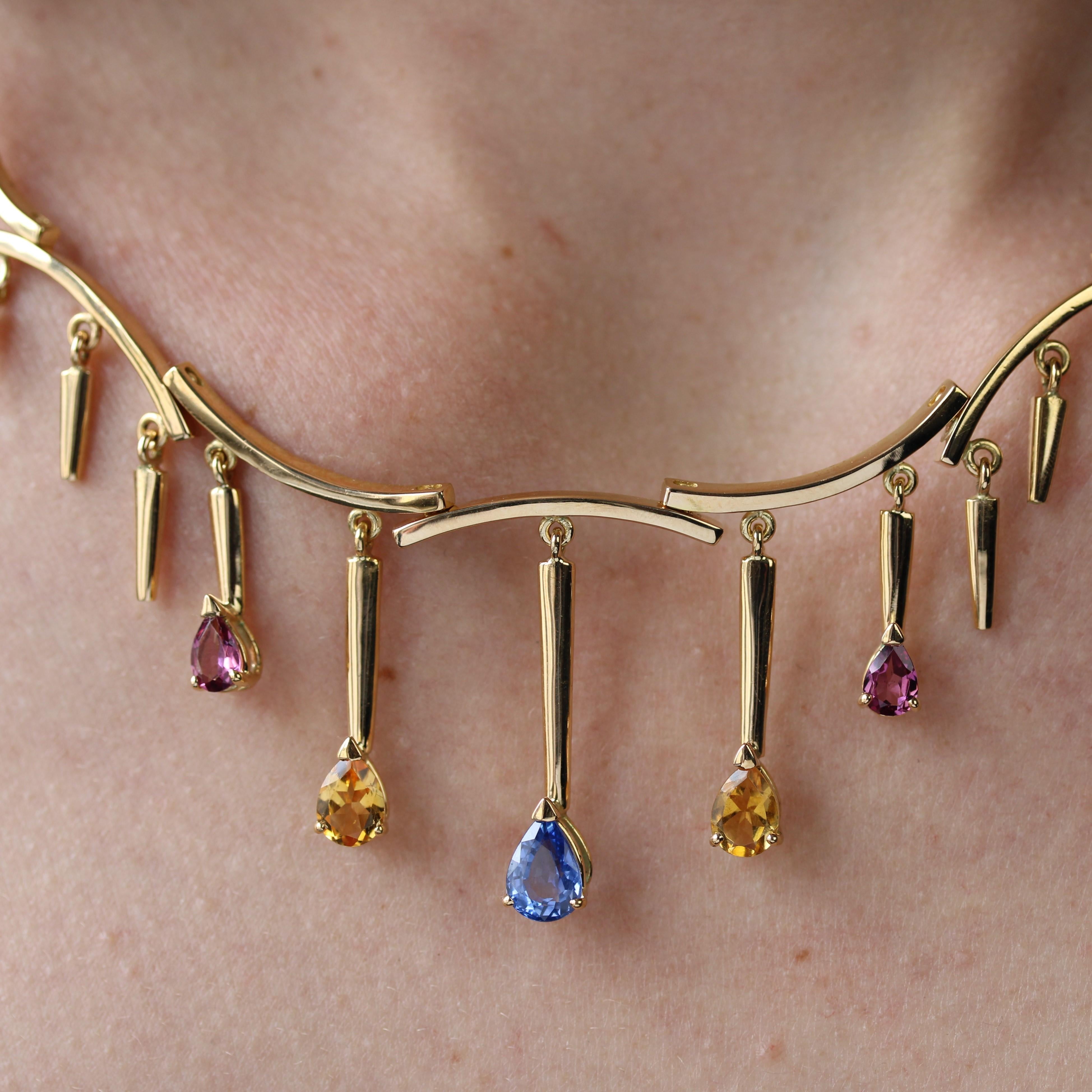 Modern Blue Rose and Yellow Sapphires 18 Karat Yellow Gold Drapery Necklace For Sale 5