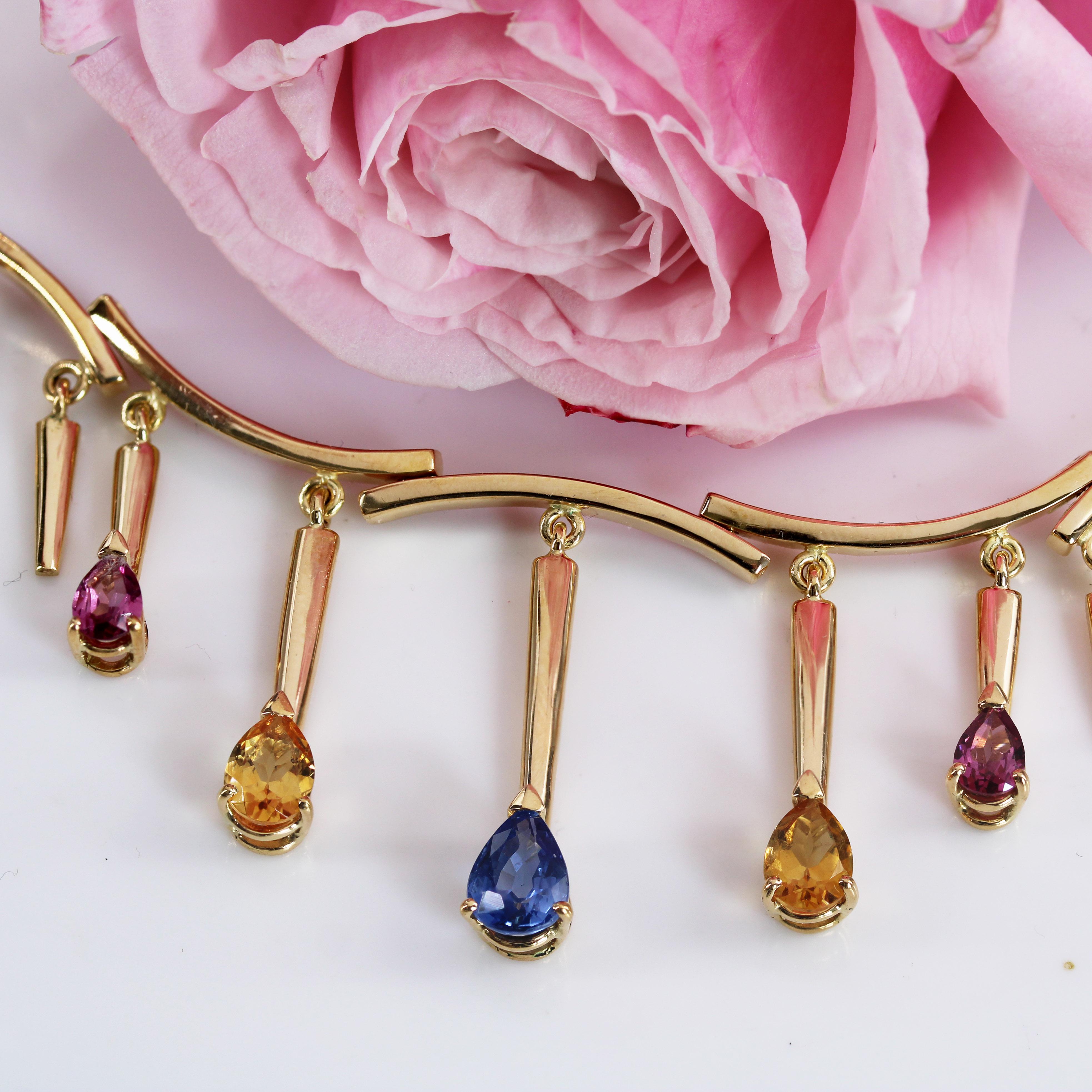 Modern Blue Rose and Yellow Sapphires 18 Karat Yellow Gold Drapery Necklace For Sale 6