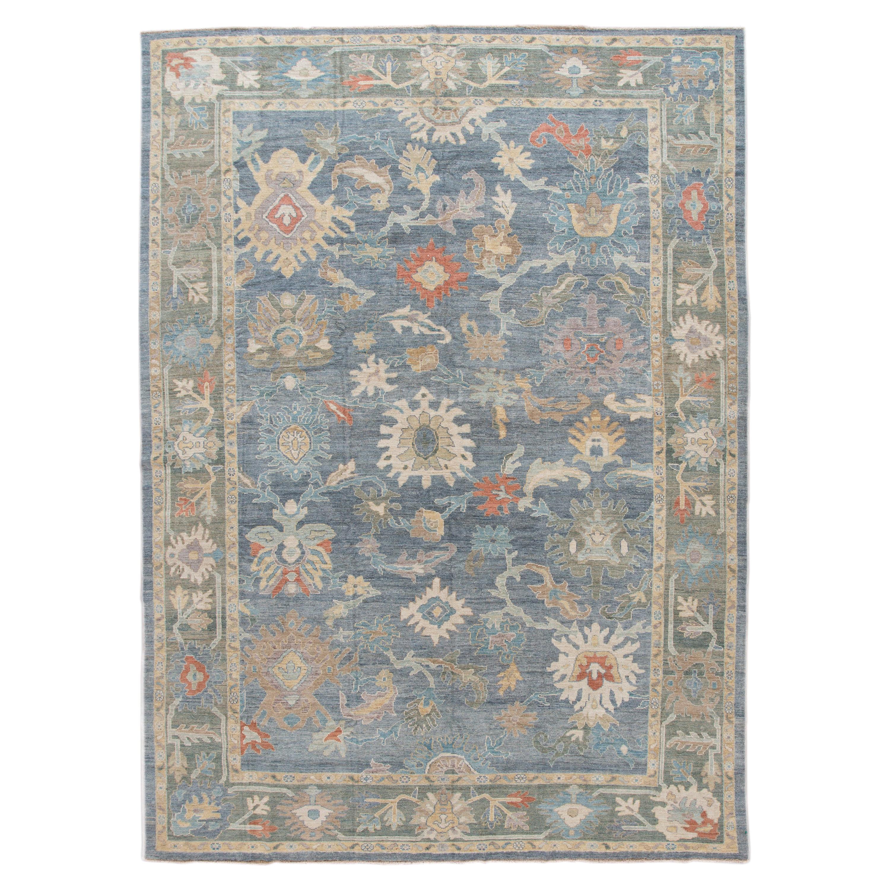 Tapis moderne bleu en laine Sultanabad à motifs floraux fait à la main