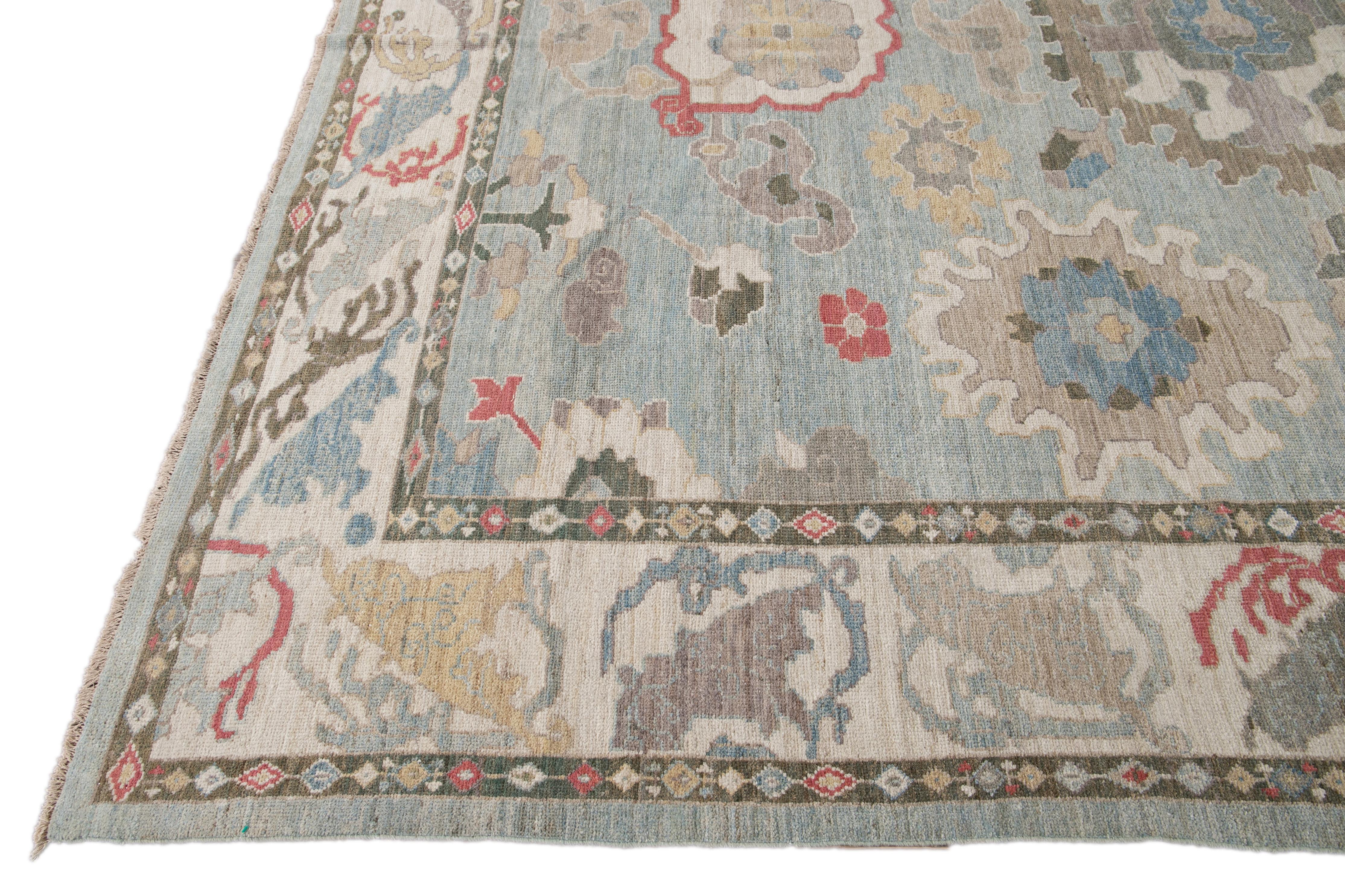 Moderner moderner blauer Sultanabad handgefertigter Wollteppich (Handgeknüpft) im Angebot