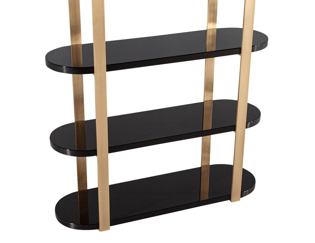 Modern Bookcase Cabinet in Brass and Black Lacquer For Sale 7